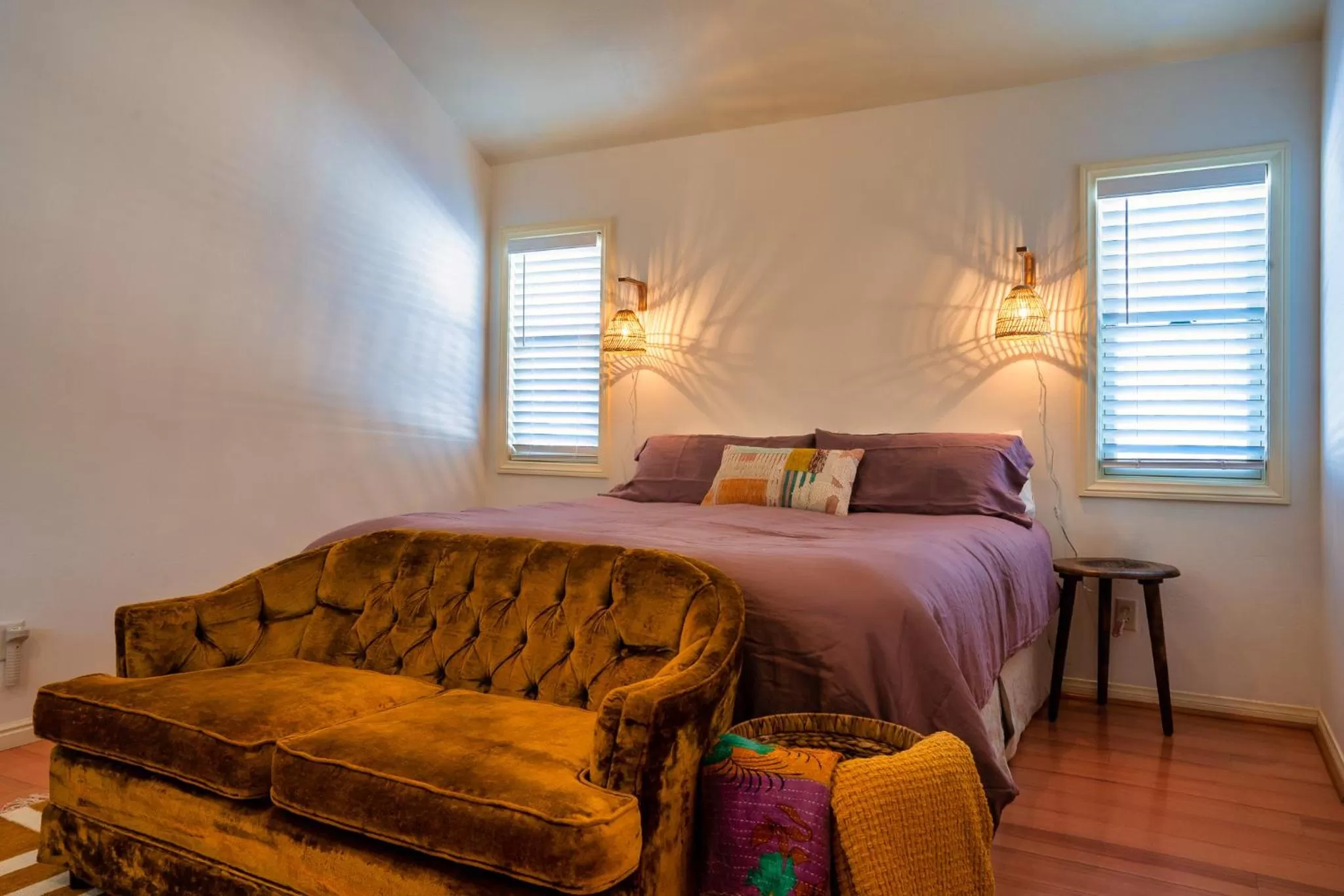 Bedroom, Bed in The Loubird Inn