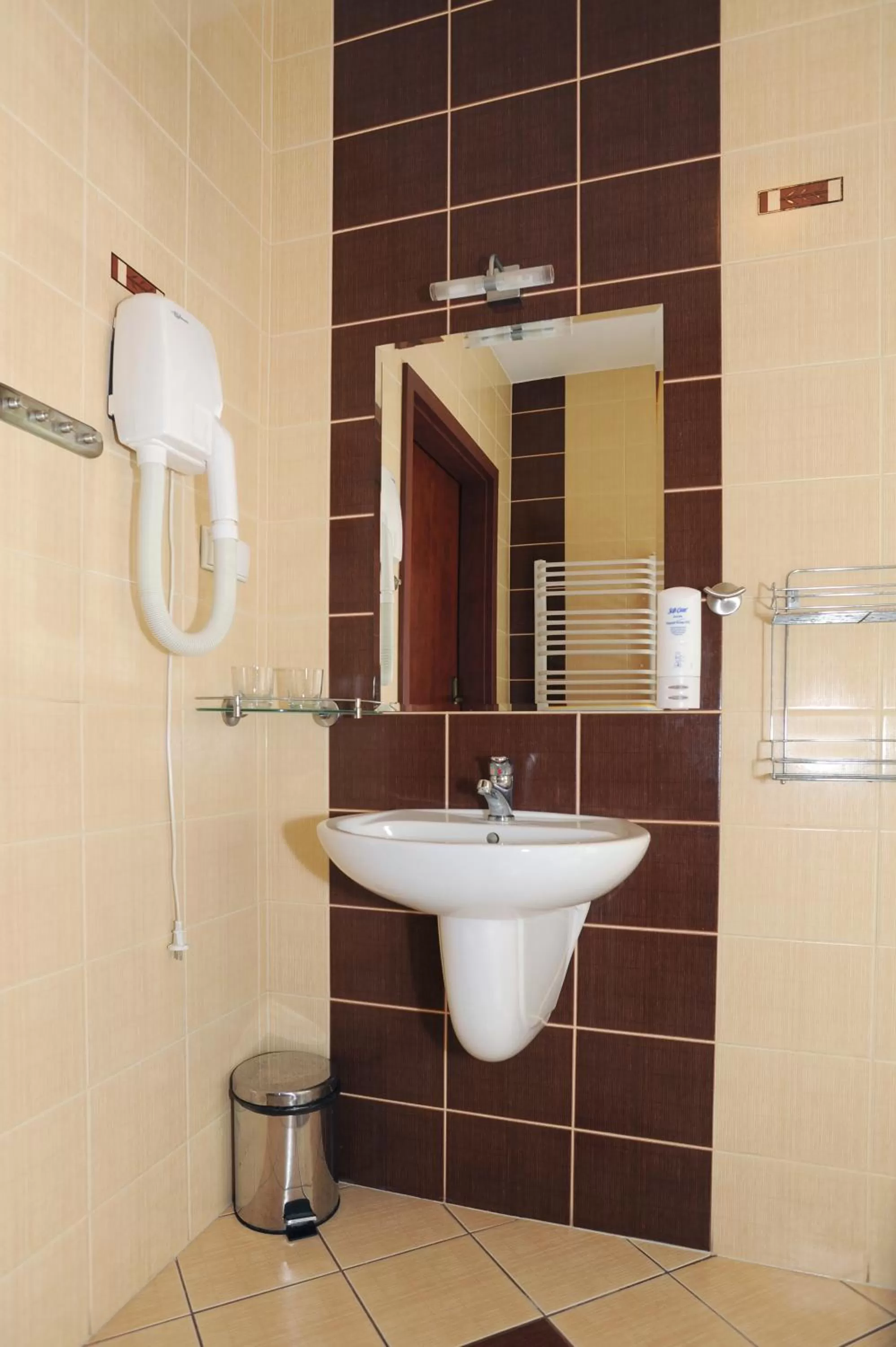 Shower in Restauracja Hotel Imperial