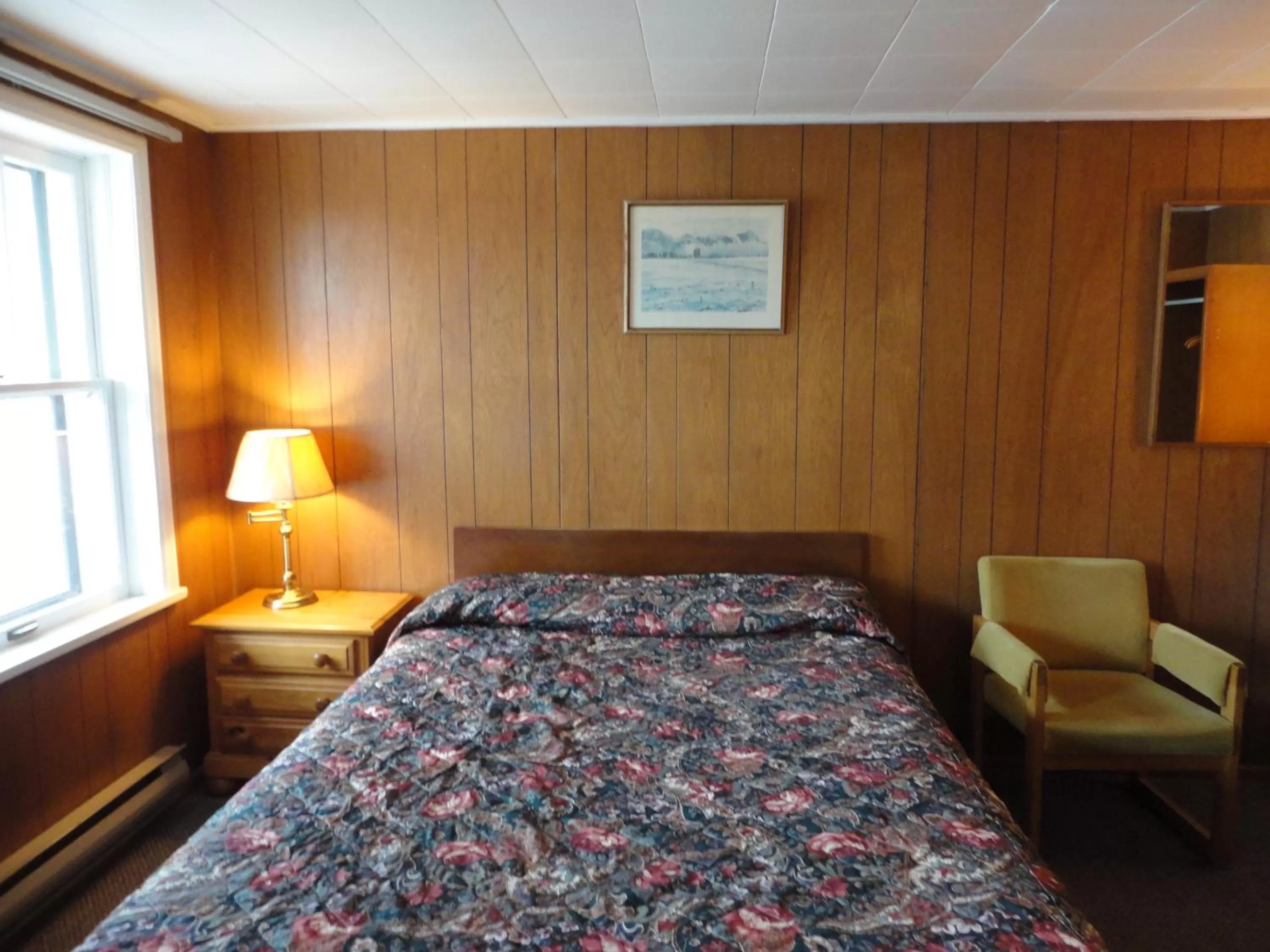 Day, Bed in Hipwell's Motel