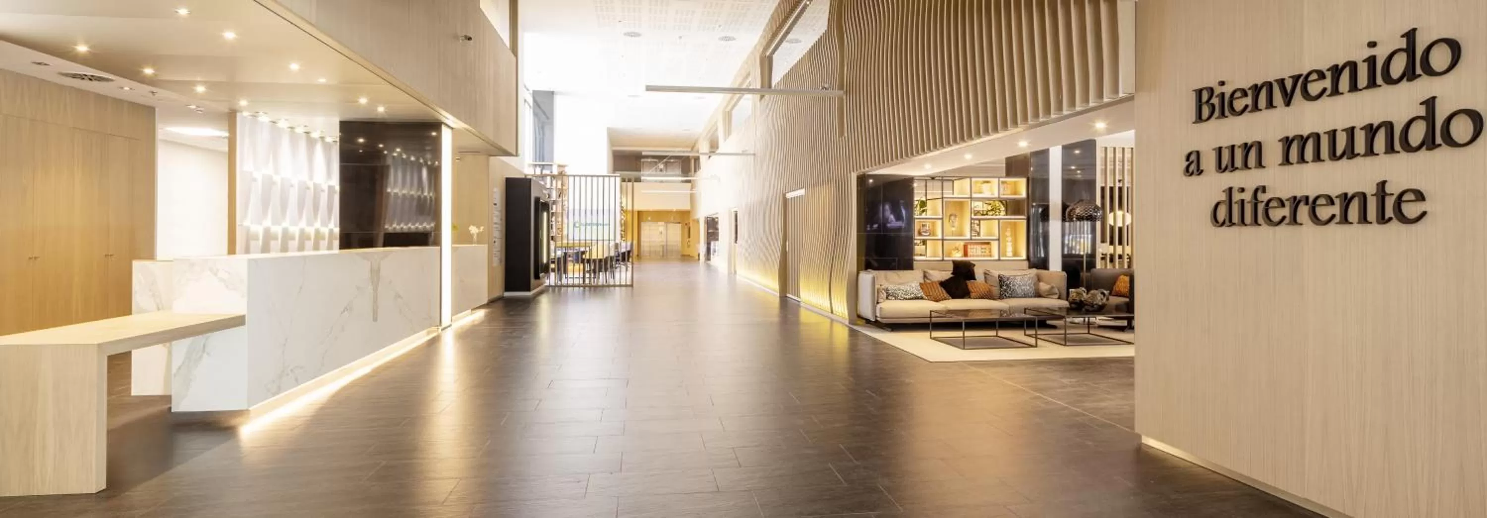 Lobby or reception in Ilunion Barcelona
