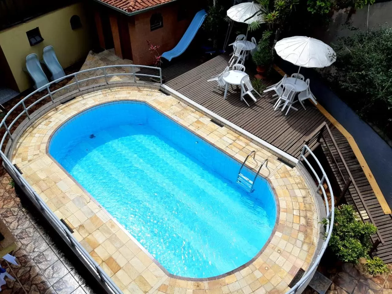 Swimming pool in Hotel Montanus