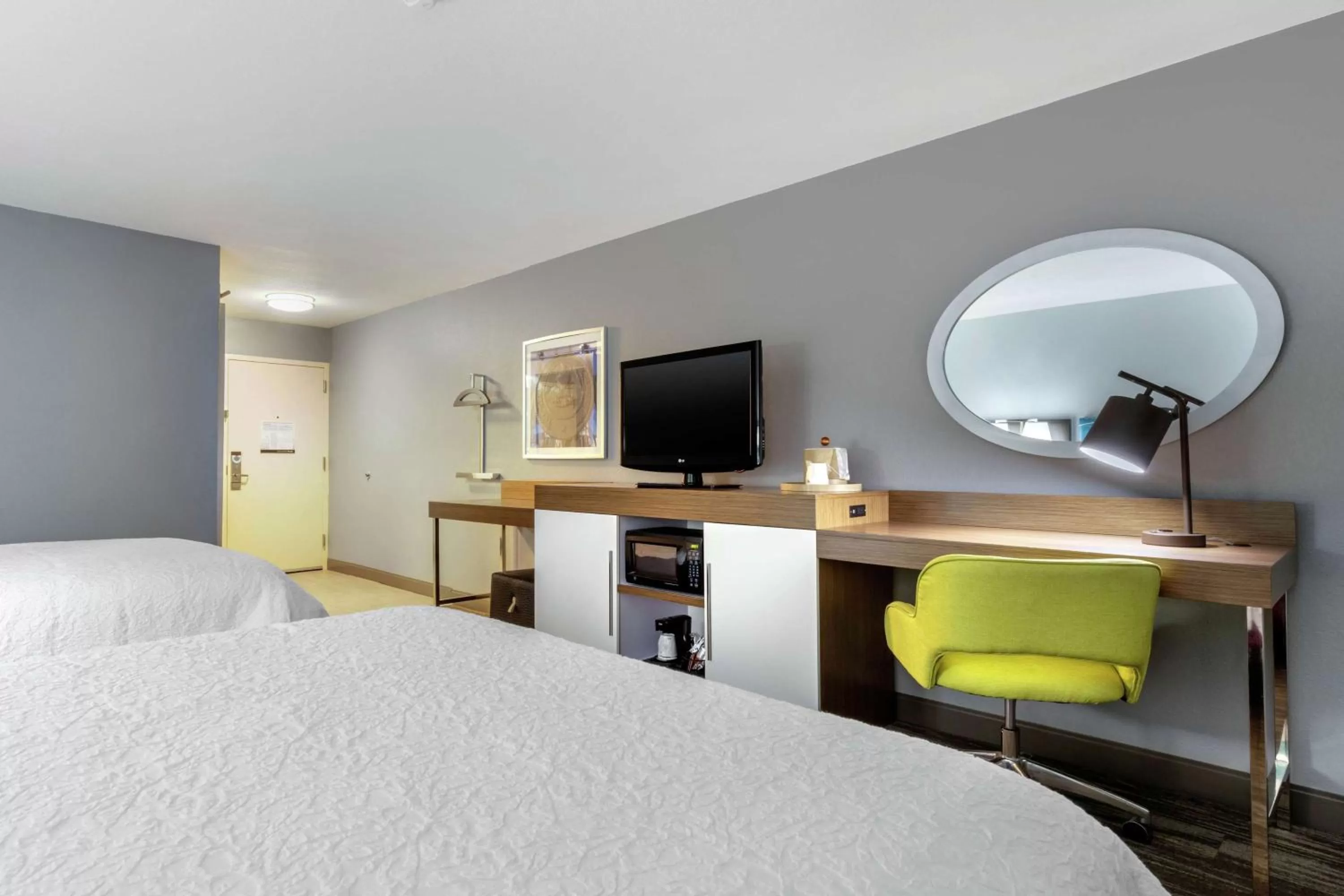 Bedroom, Bed in Hampton Inn Brookhaven