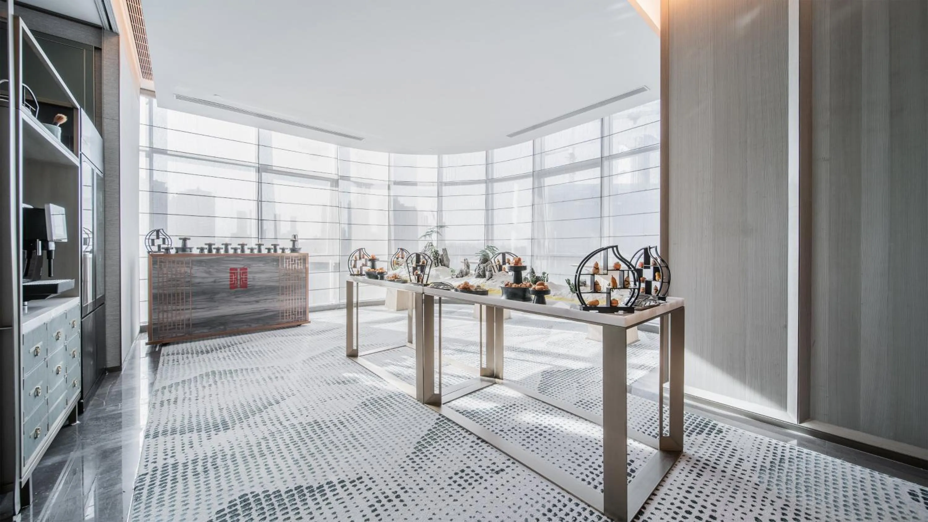 Meeting/conference room in HUALUXE Xi'an Chanba by IHG-西安浐灞华邑酒店-Near Xi'an International Convention Exhibition Center and Shopping mall and The Romantic show of Xi'an-Free Luggage Storage-English Service