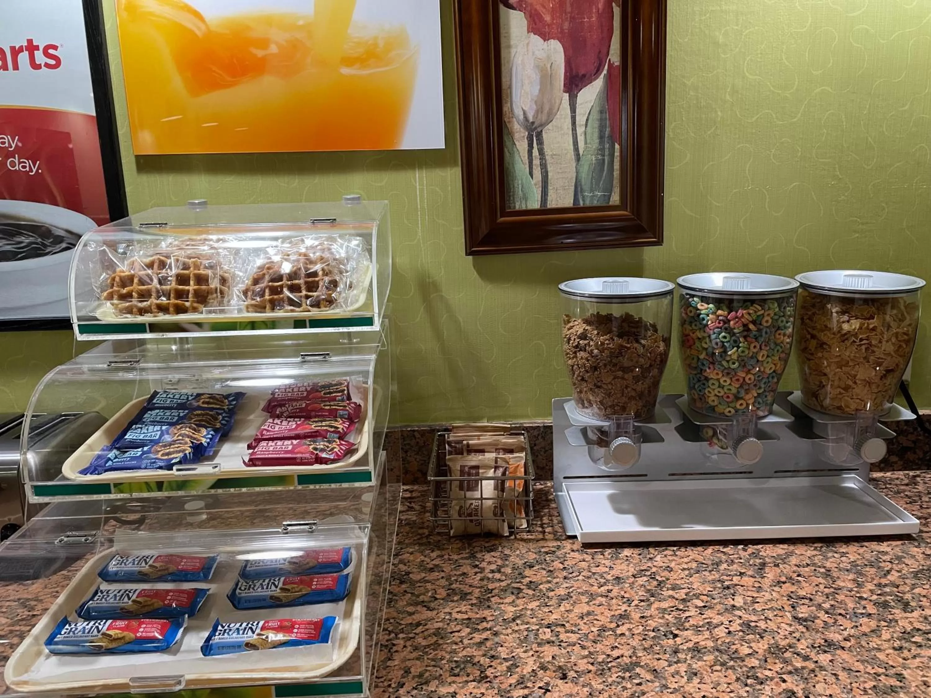 Breakfast in Econo Lodge Huntington - Barboursville University Area