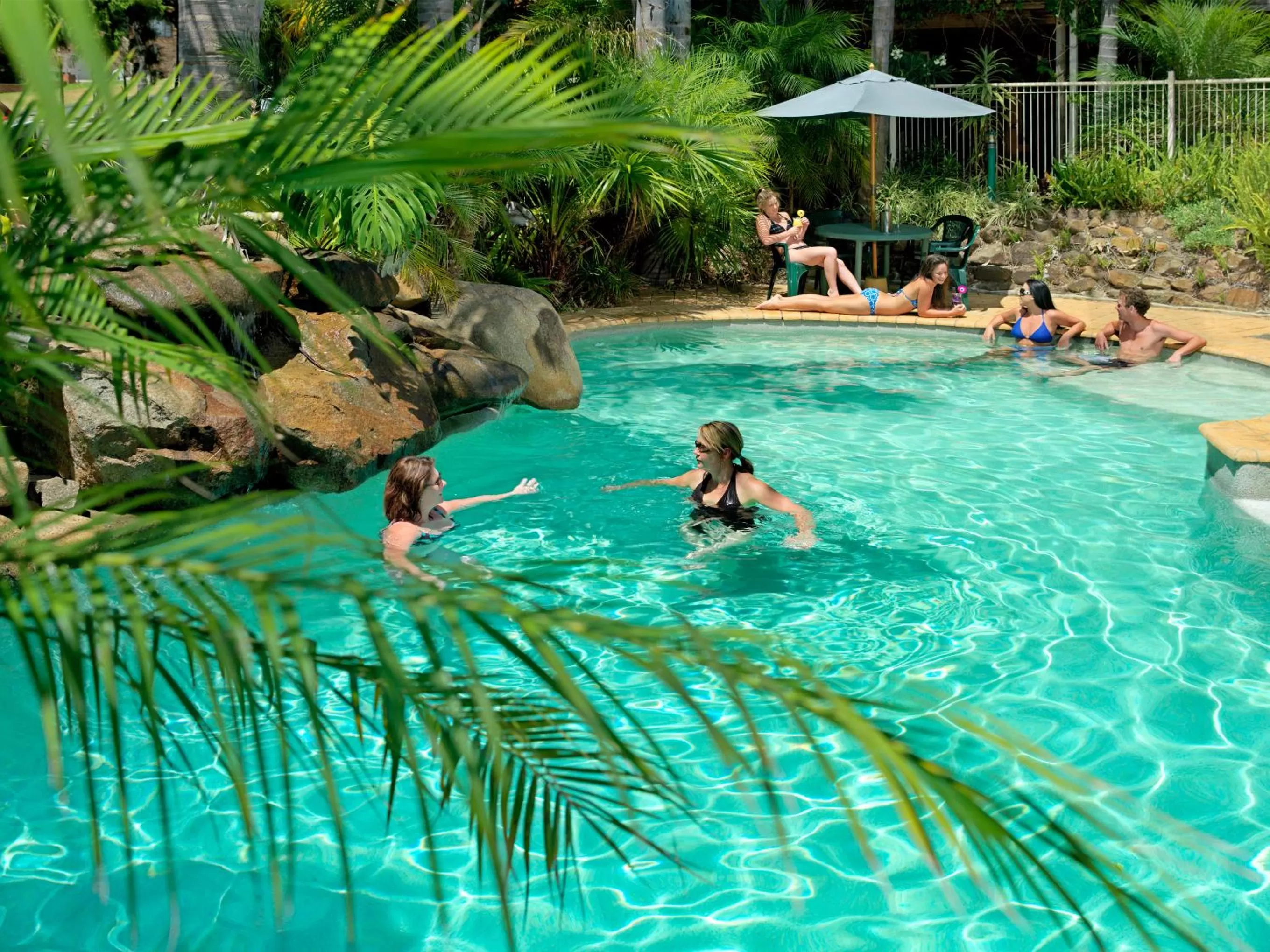 Swimming pool in Oasis Inn Ulladulla - Welcoming Guests 18 Years and Older