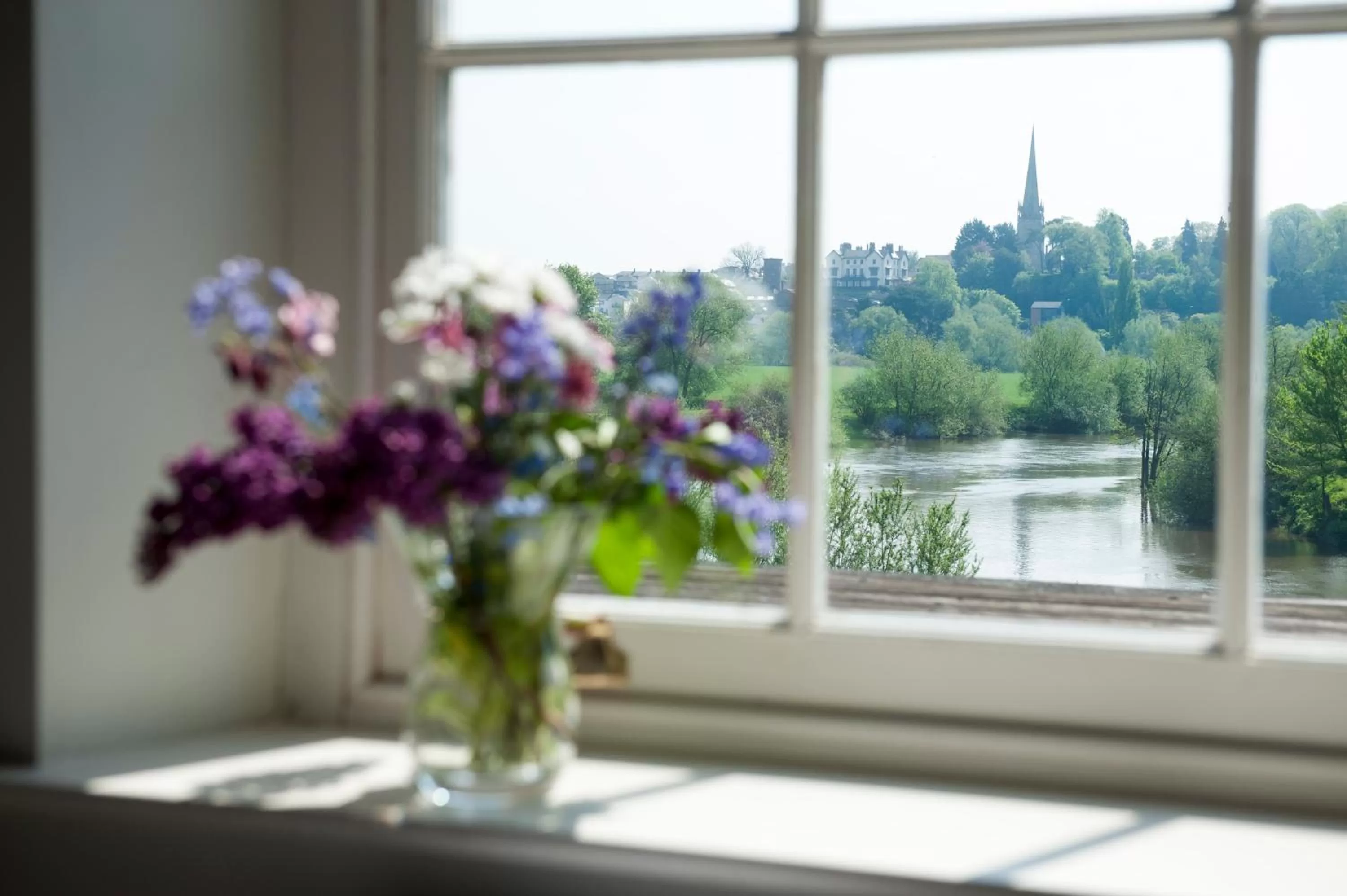 Day, City View in The Bridge House