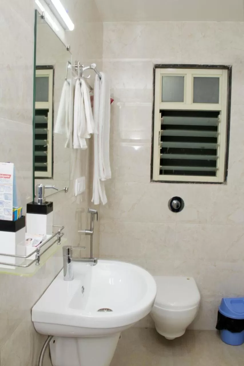 Bathroom in HOTEL NEW BHARTI