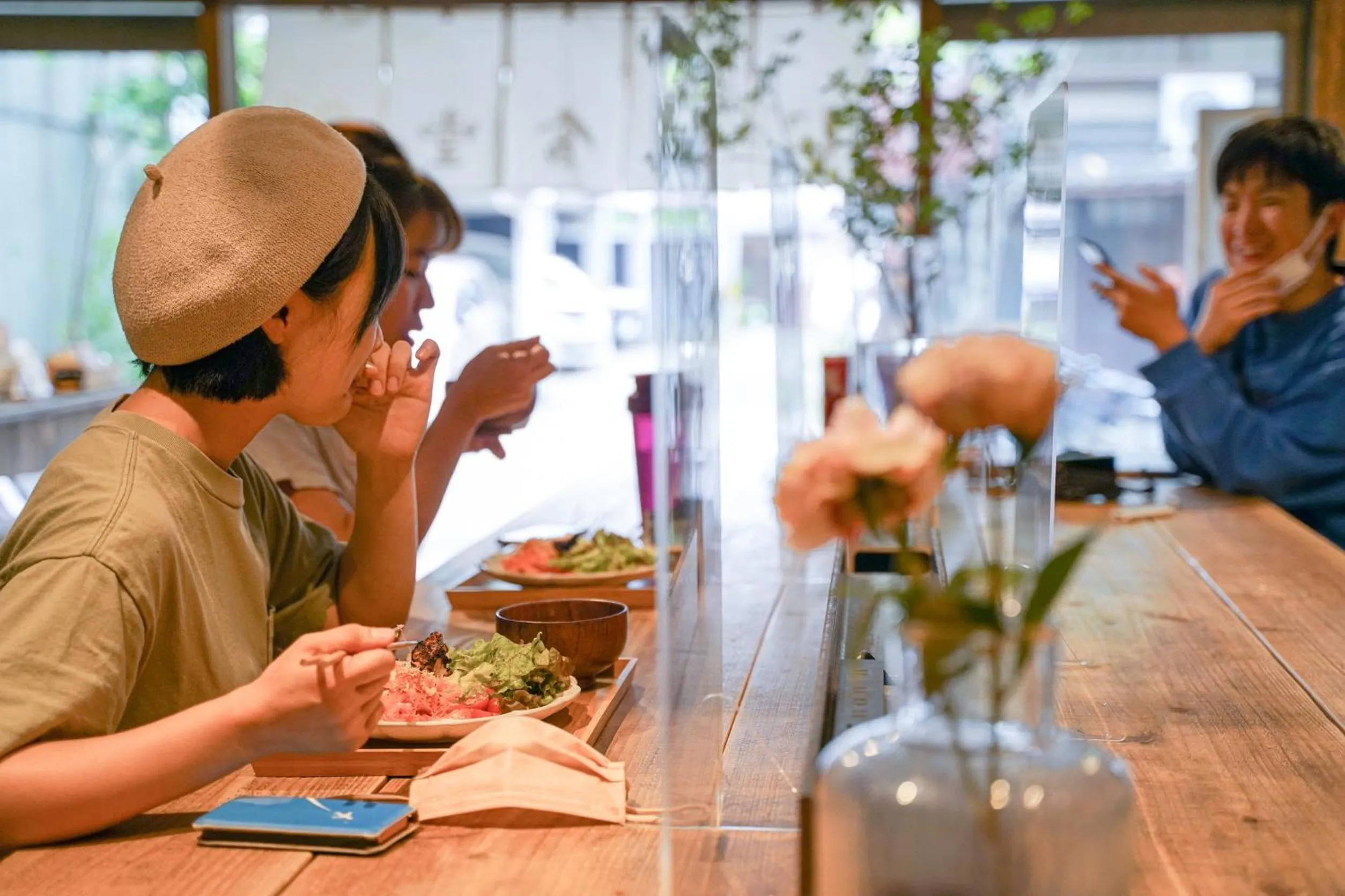 Communal lounge/ TV room in Hostel Niniroom