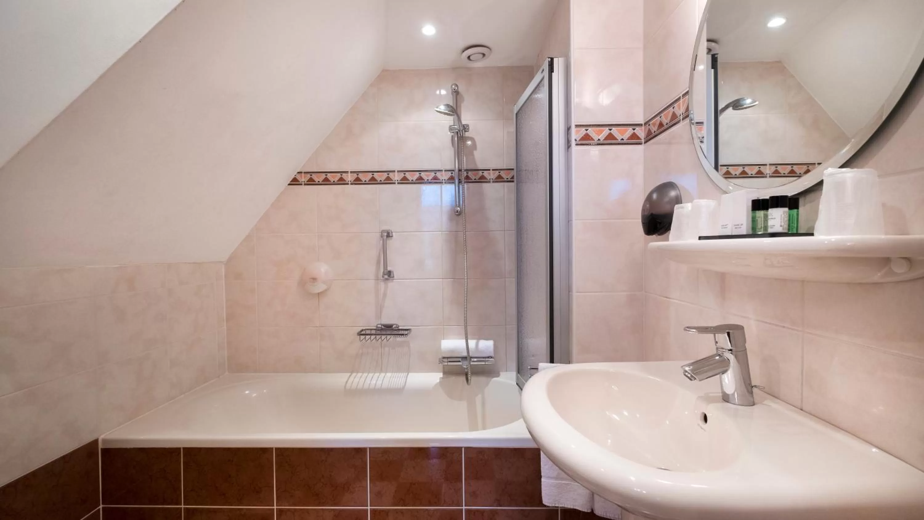 Bathroom in Hotel Aalders