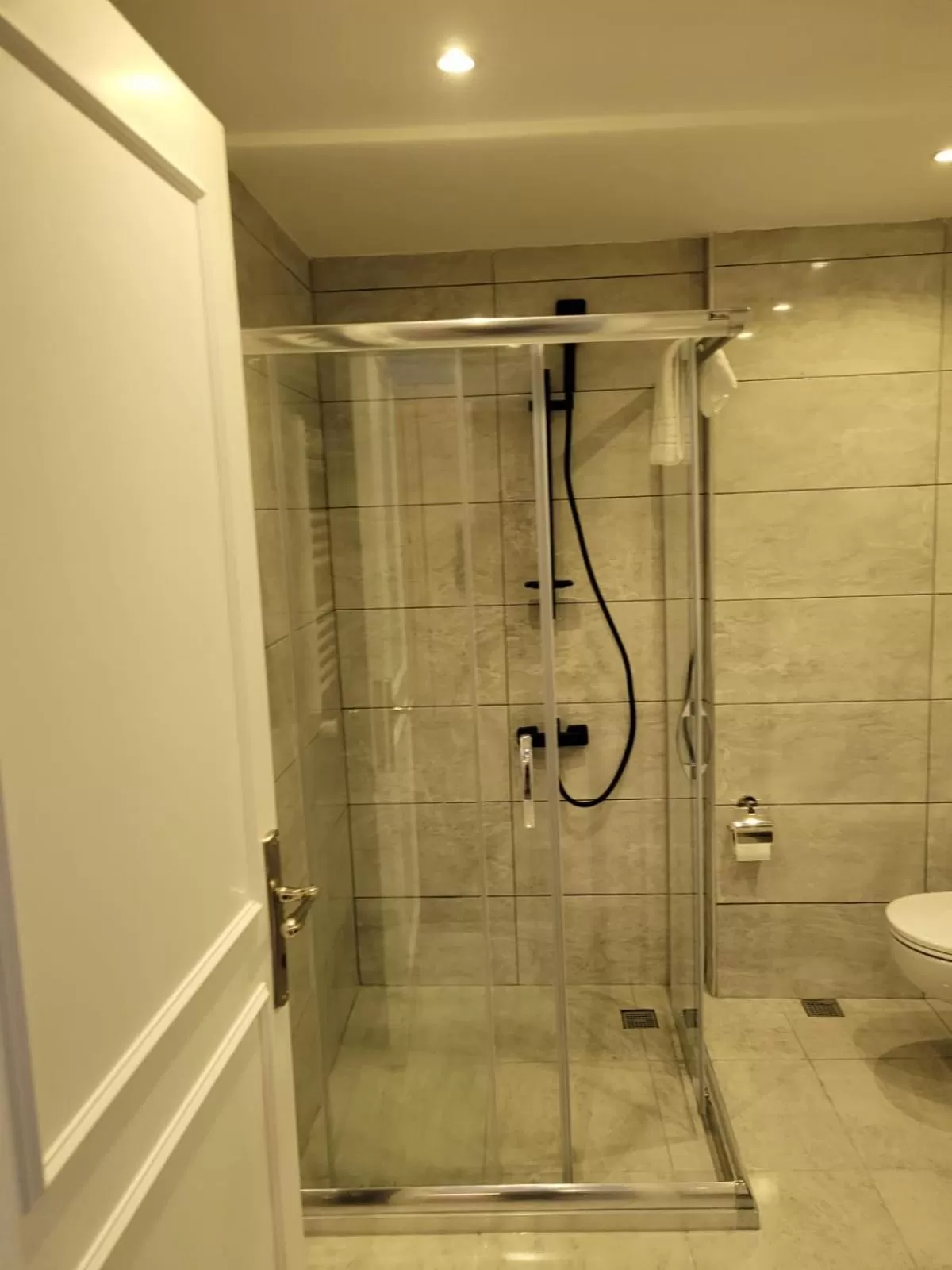 Bathroom in Mr BEYAZ HOTEL