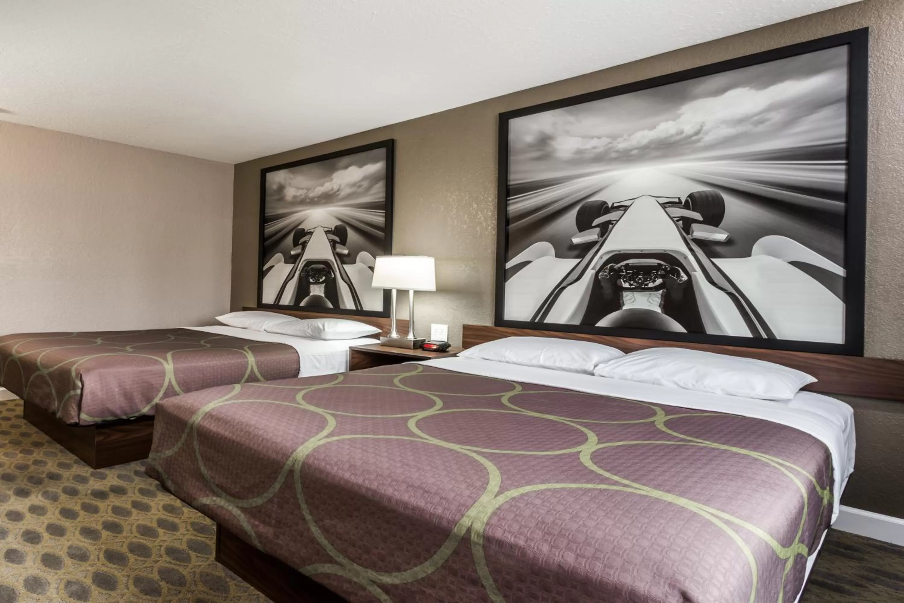 Bedroom, Bed in Super 8 by Wyndham Willows