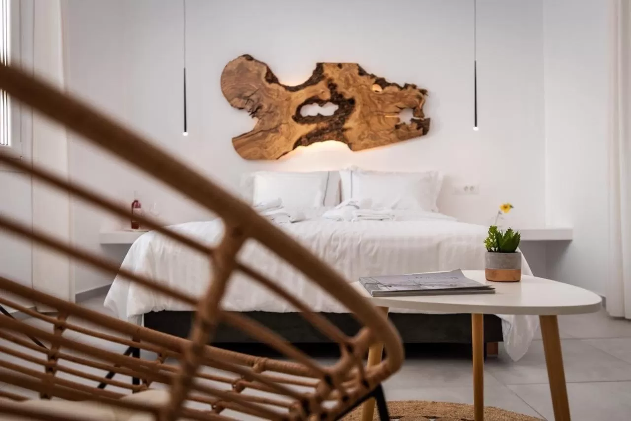 Bed in Sunset Paraportiani Rooms