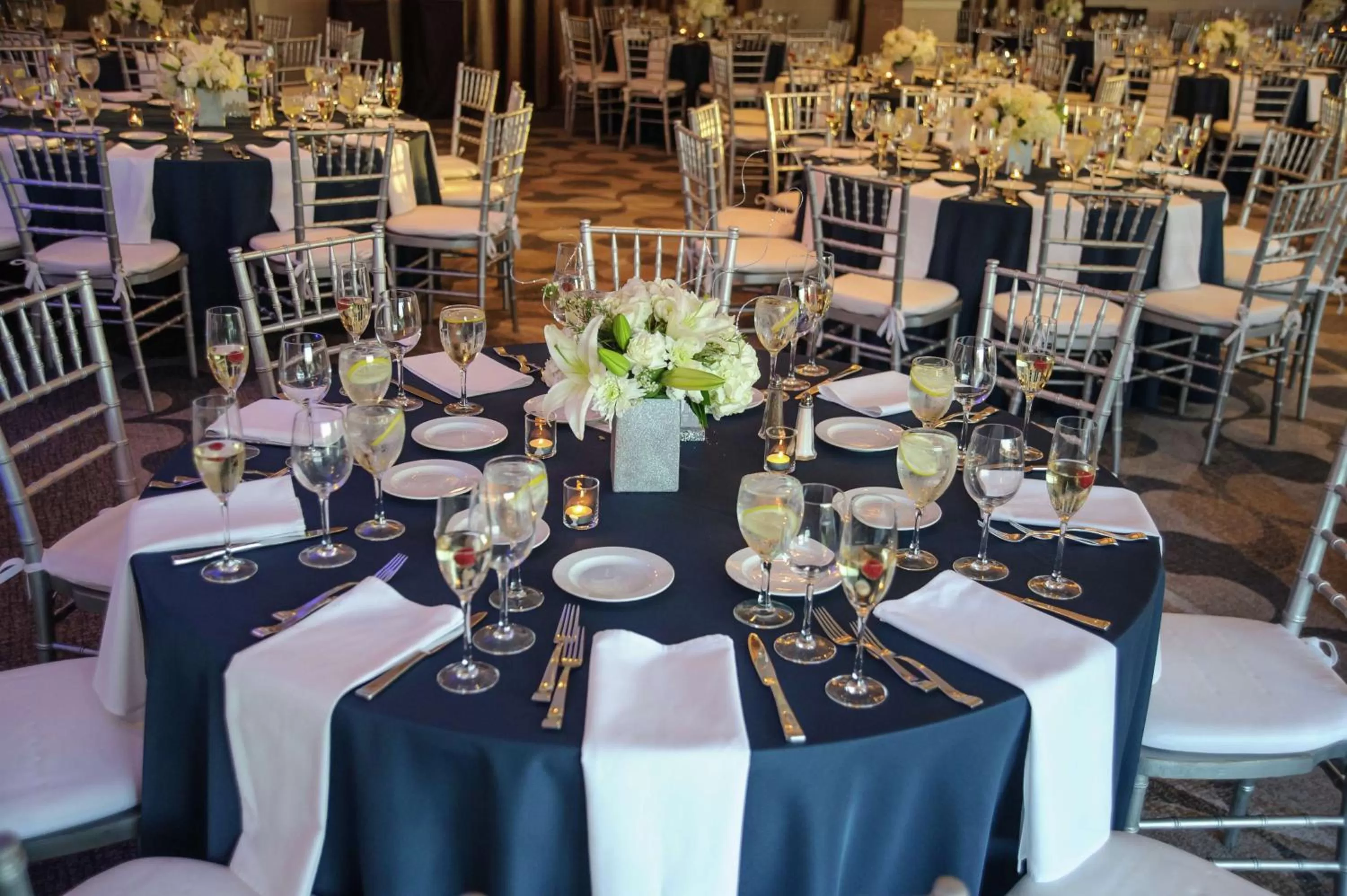 Meeting/conference room in DoubleTree Suites by Hilton Hotel Boston - Cambridge