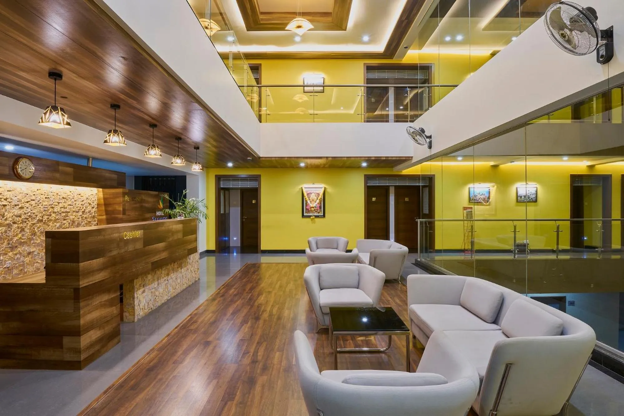 Lobby or reception in Hotel 3 Leaves NEAR CENTRAL BUS STAND