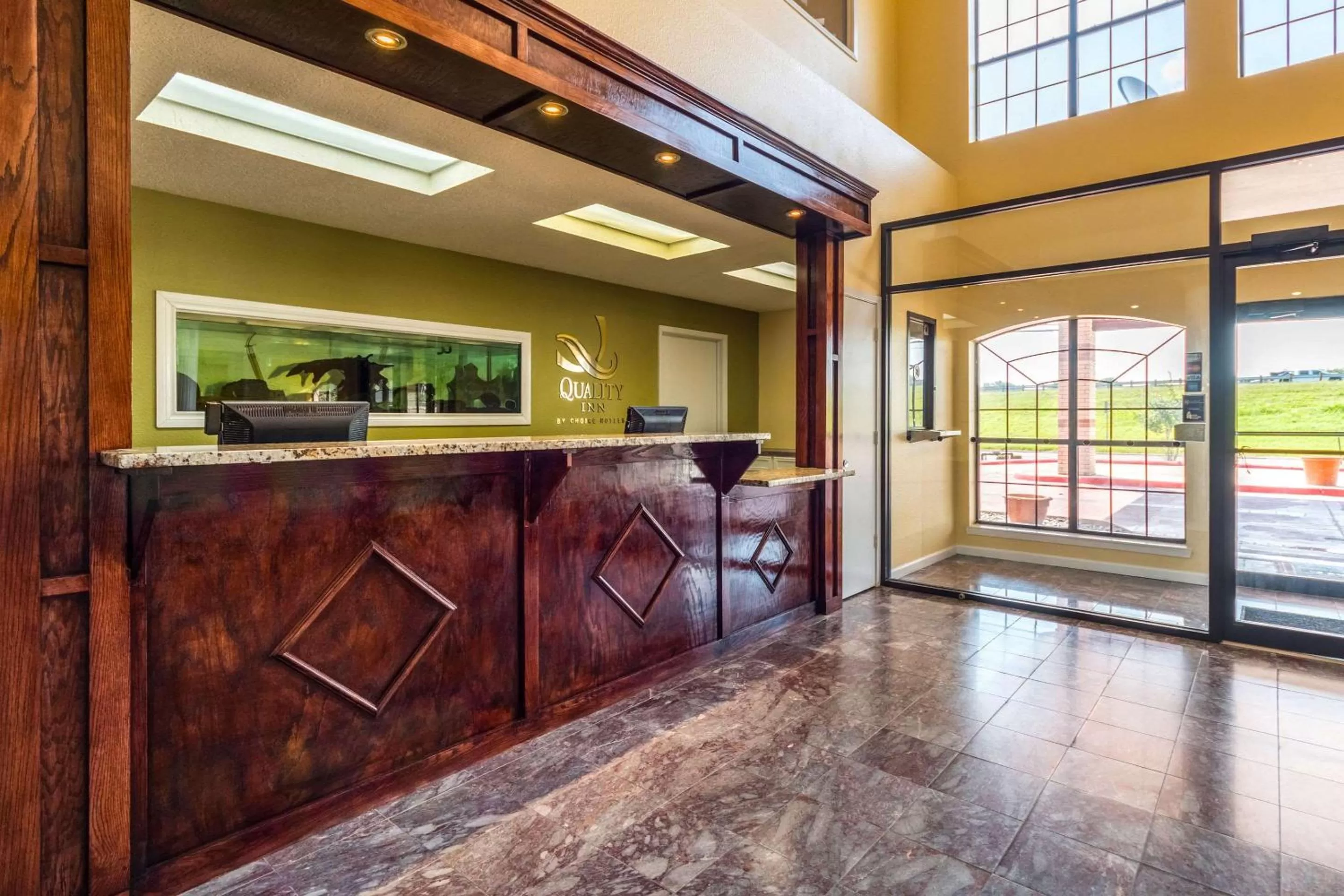 Lobby or reception in Quality Inn University near Downtown