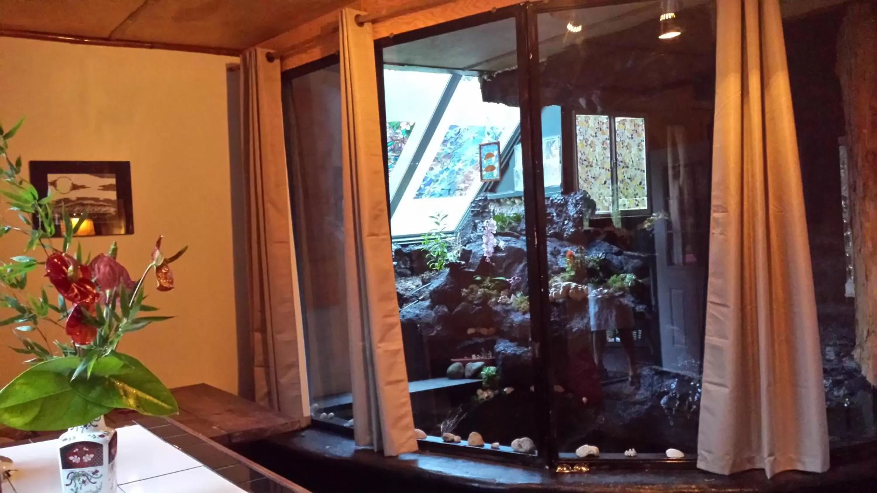 Day in Aloha Crater Lodge