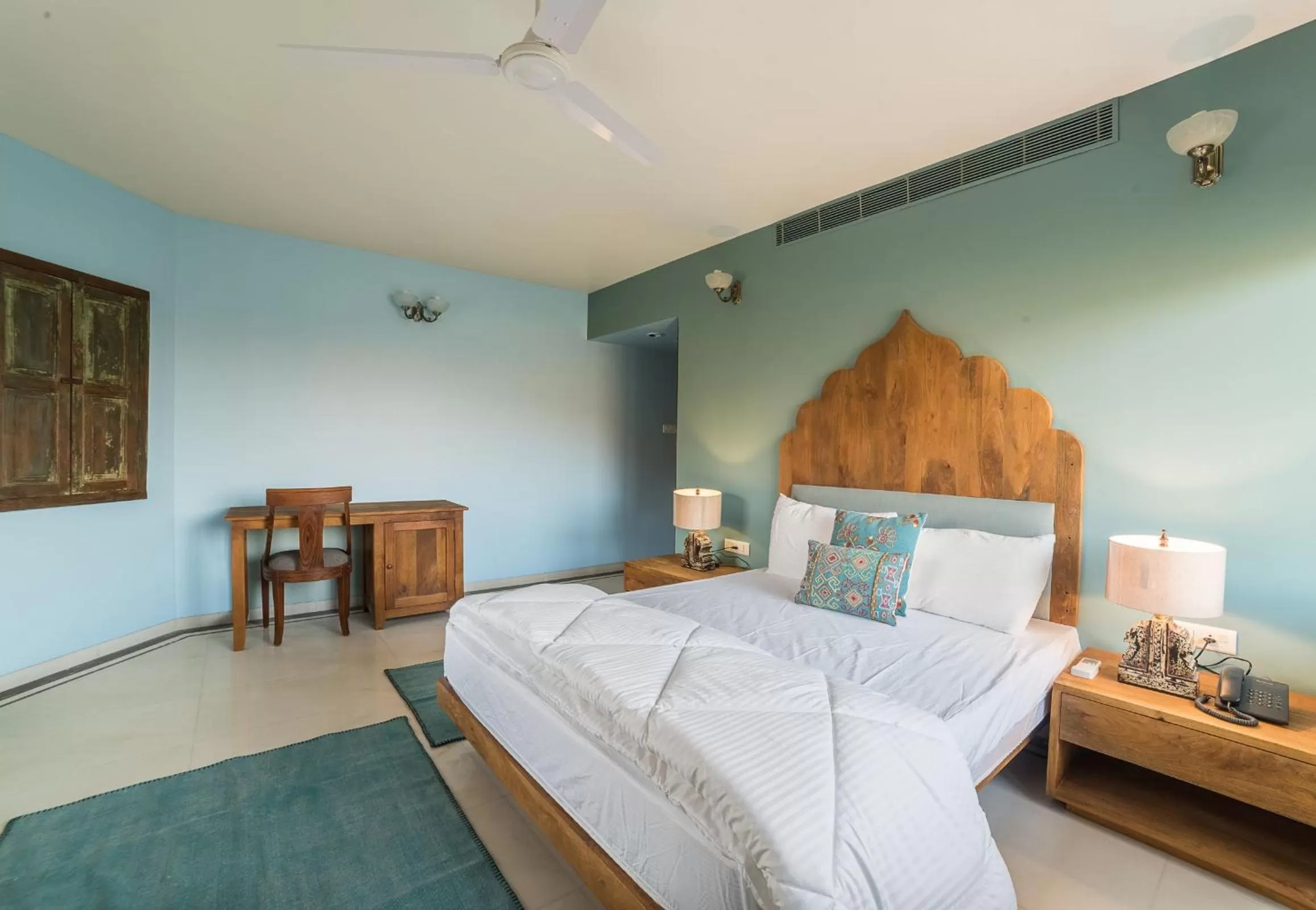 Photo of the whole room, Bed in The Almond Tree