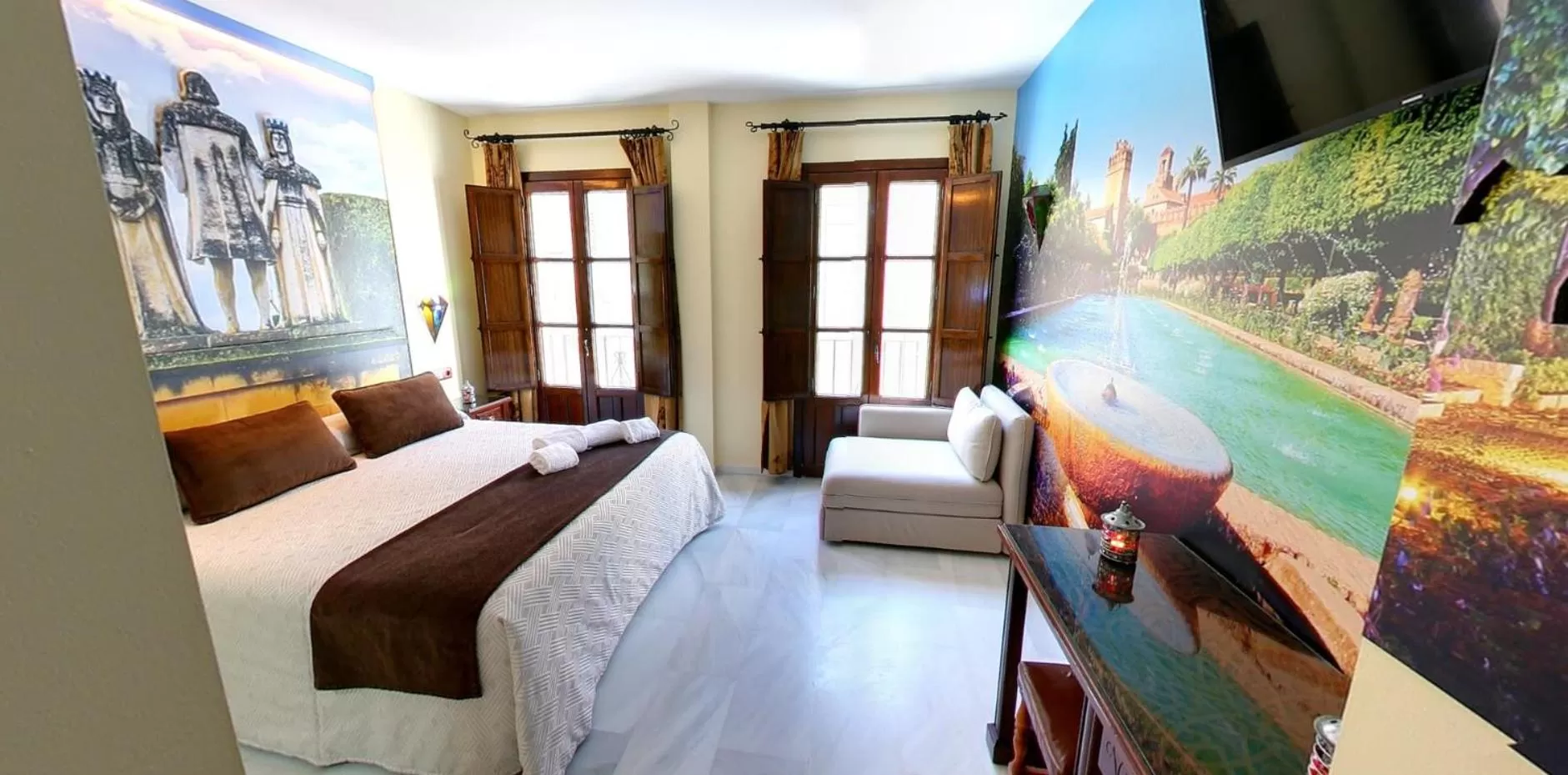 Photo of the whole room, Bed in Hotel Casa Museo de la Mezquita