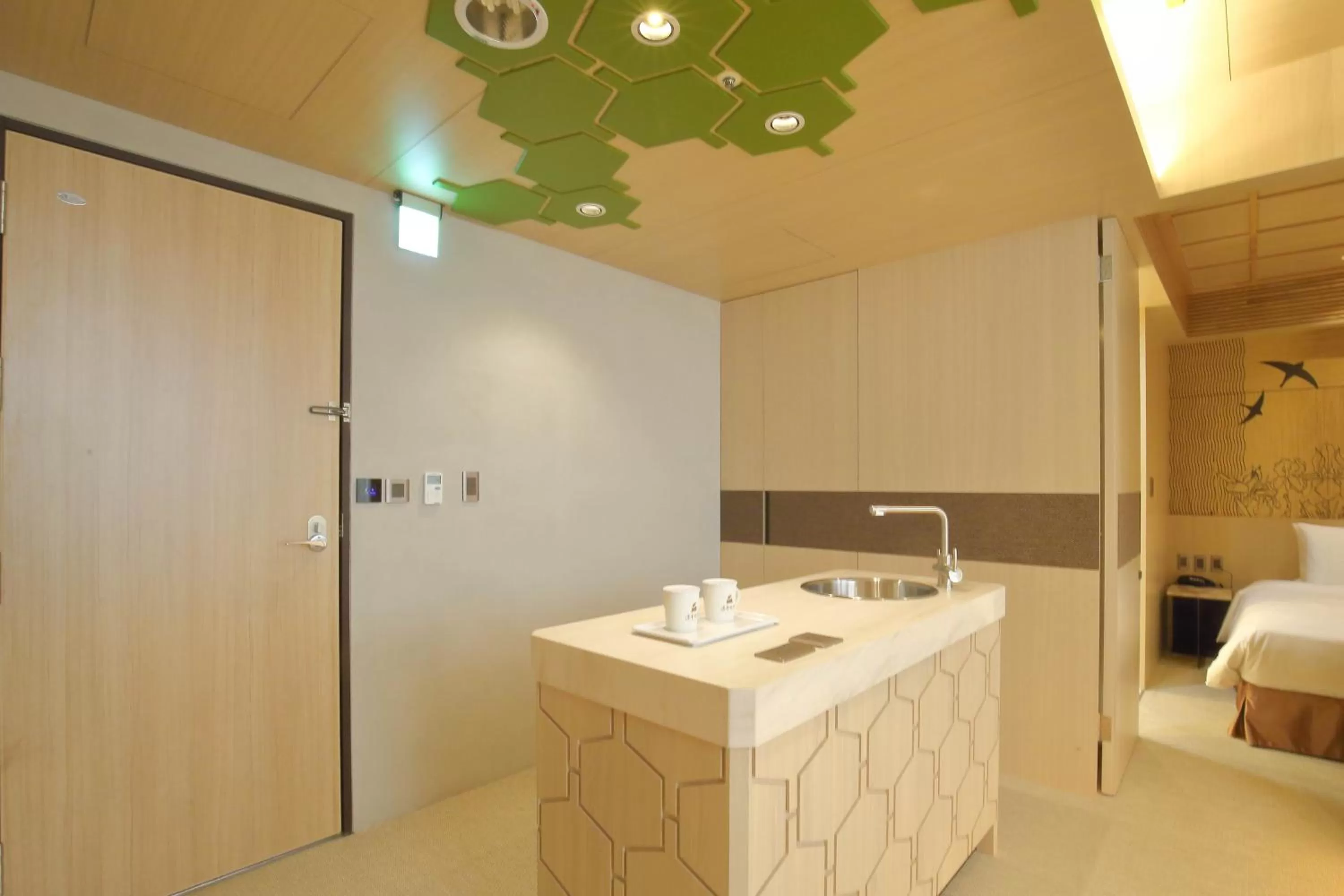 Photo of the whole room, Bed in Kloud Hotel