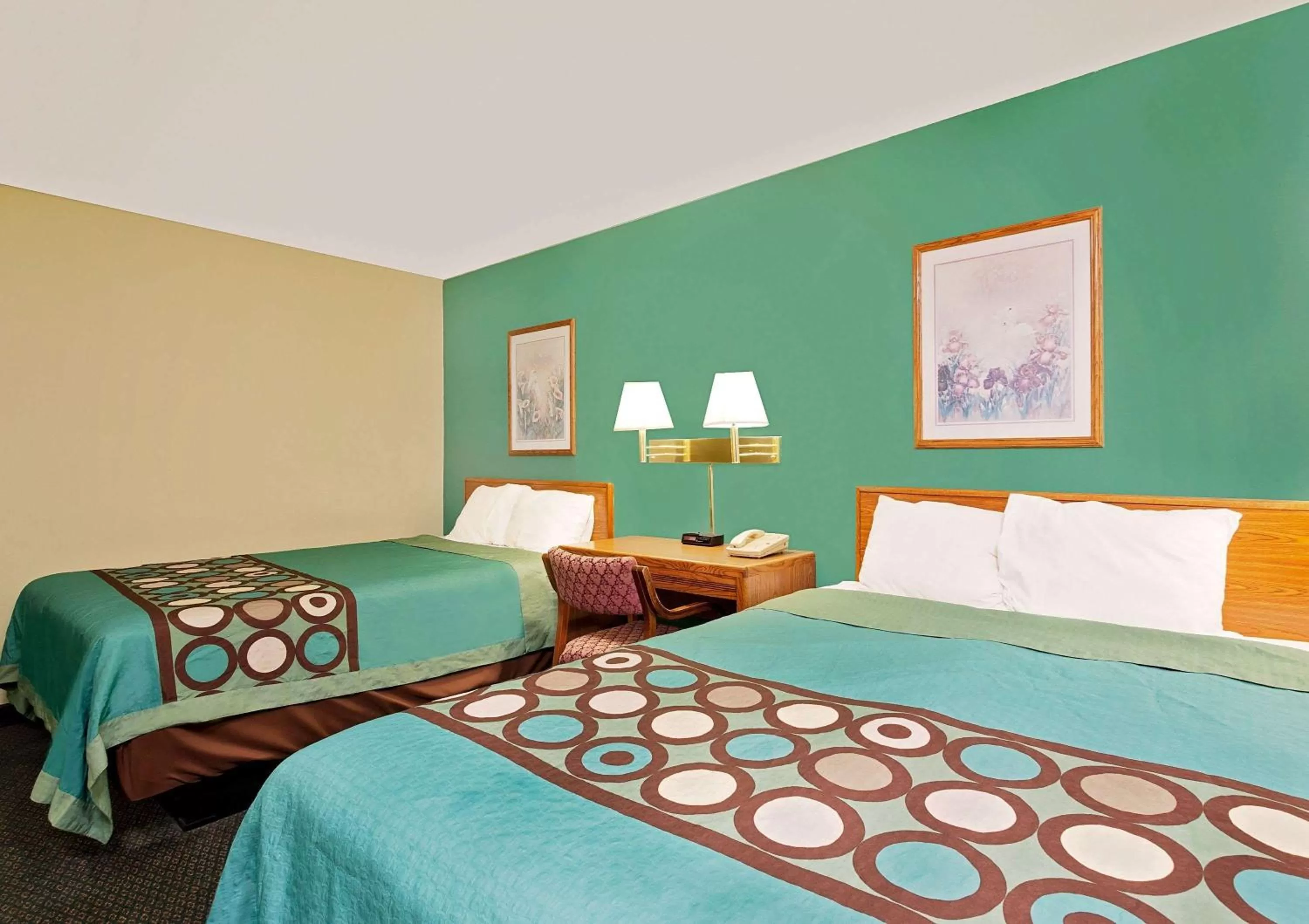 Photo of the whole room, Bed in Spark by Hilton Carlisle South