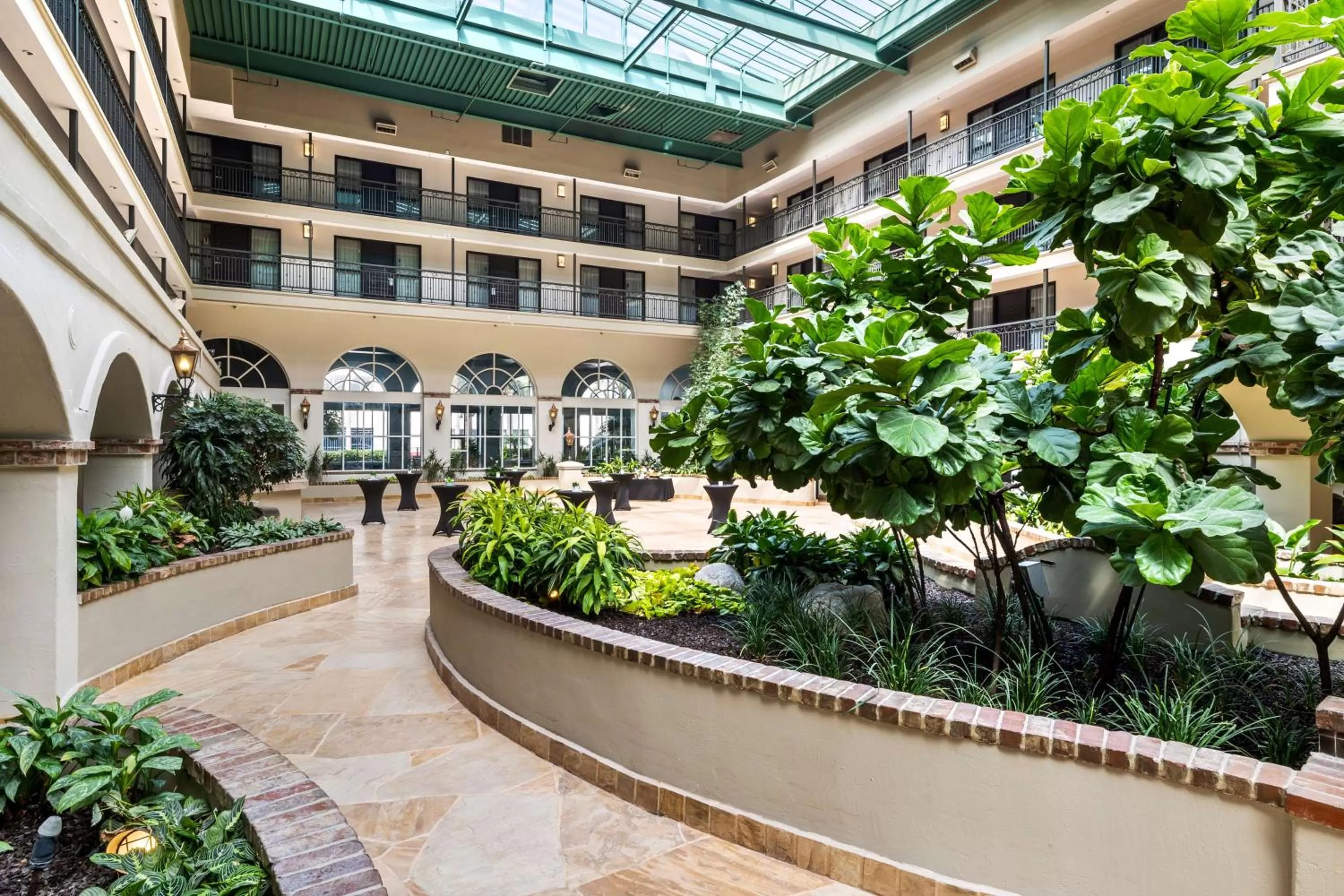 Lobby or reception in Embassy Suites by Hilton Los Angeles International Airport South
