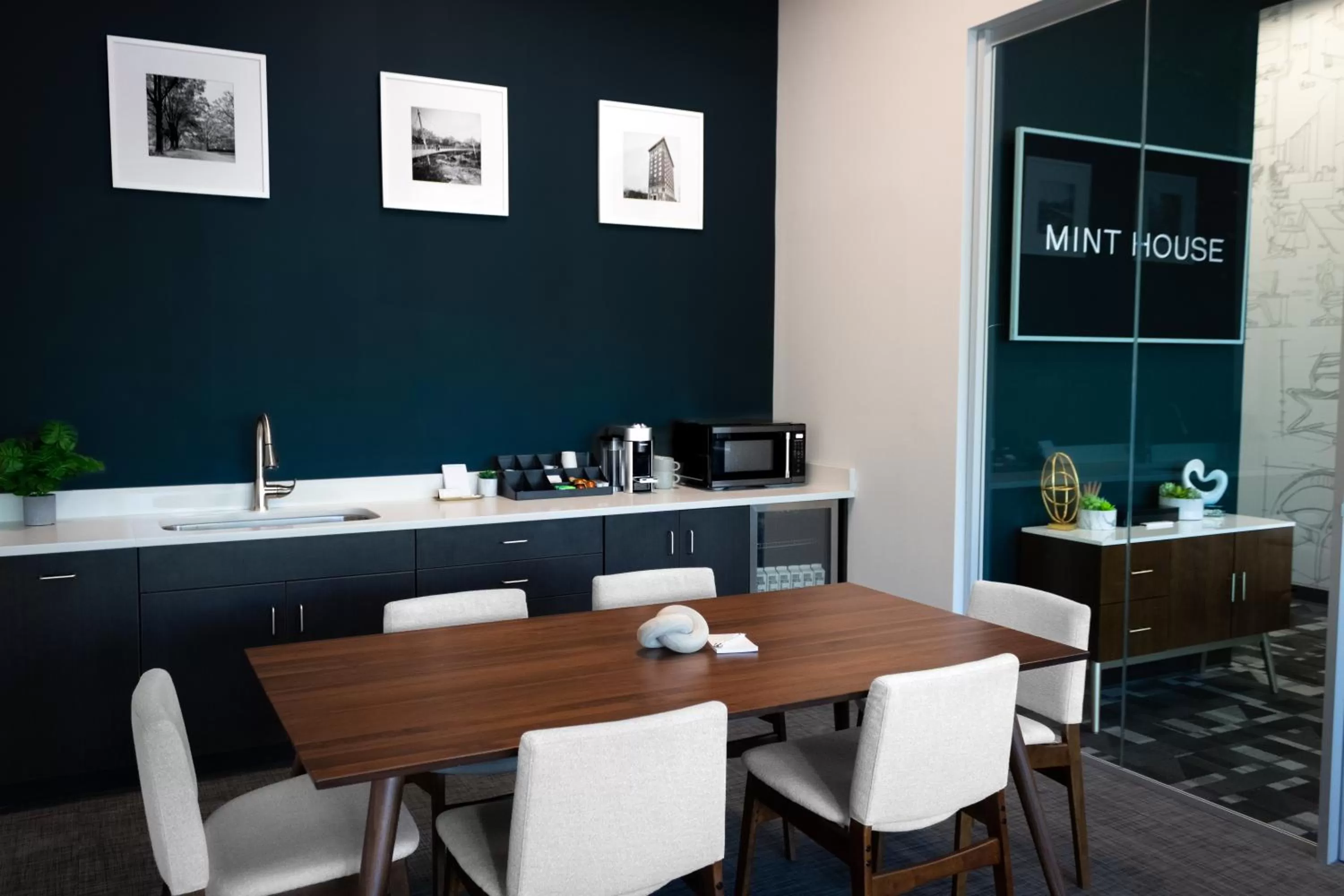 Meeting/conference room in Mint House Greenville - Downtown