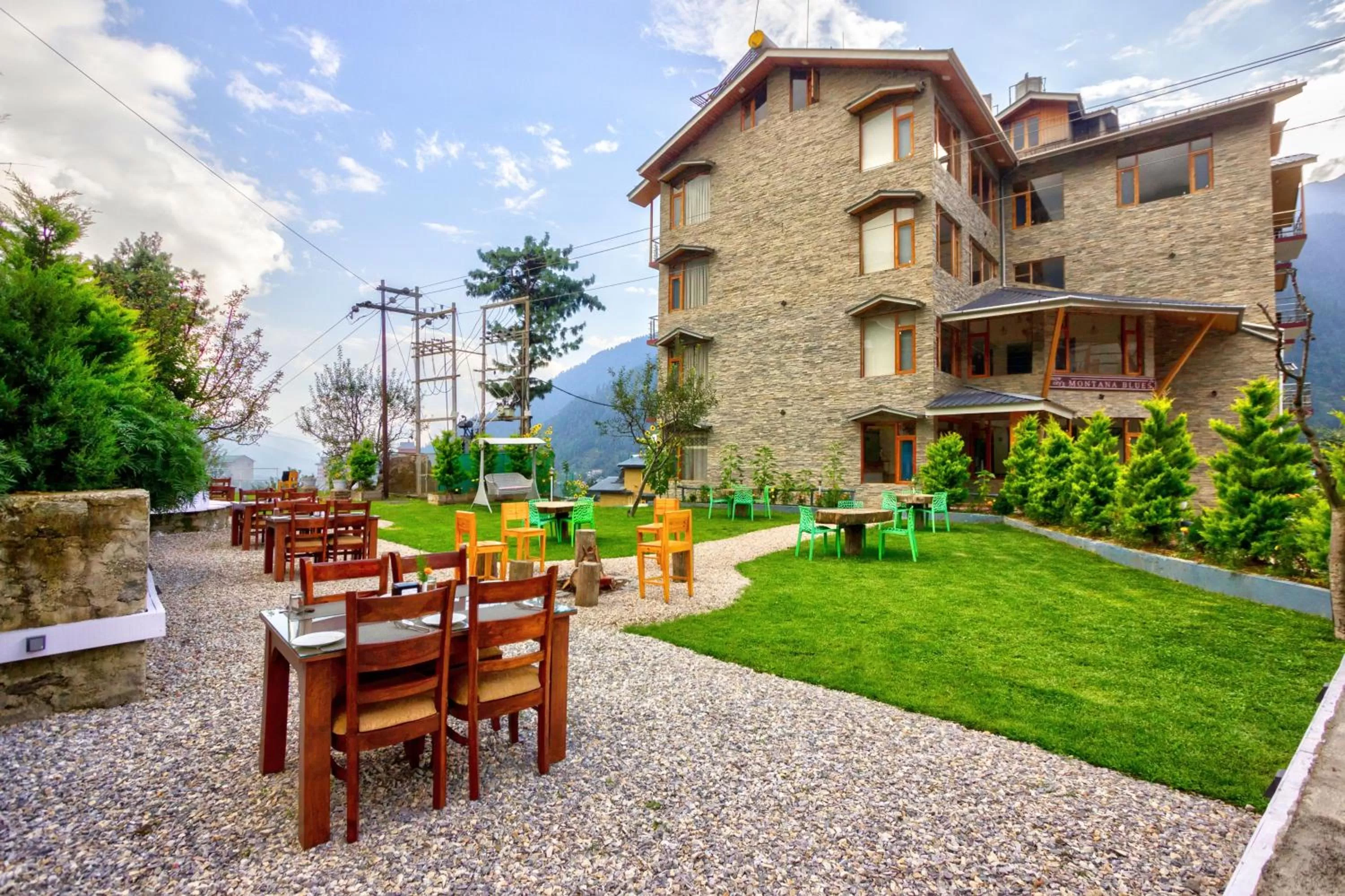 Property building in Snow City's Montana Blues Resort Manali - Heated & Air-Cooled Stay