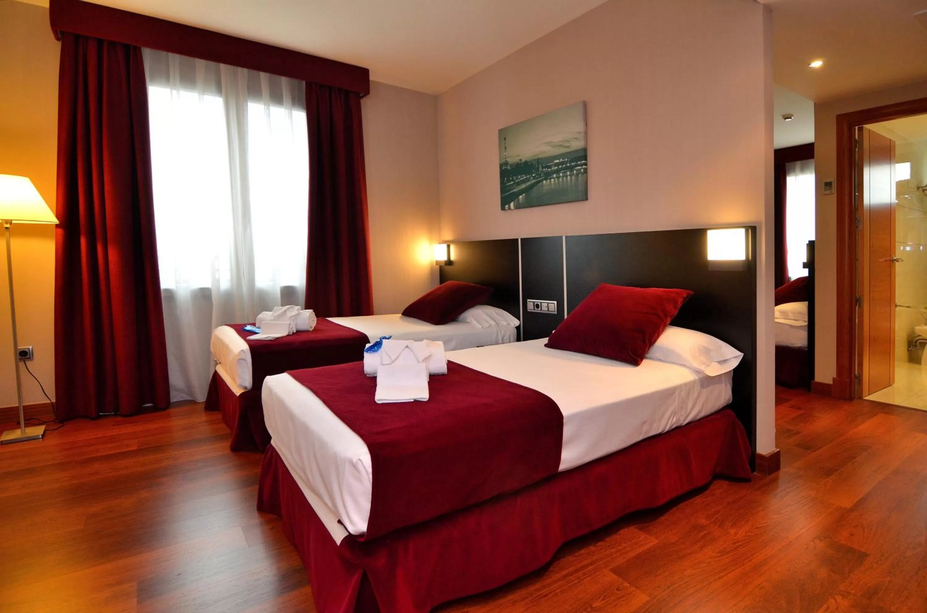 Photo of the whole room, Bed in Clement Barajas