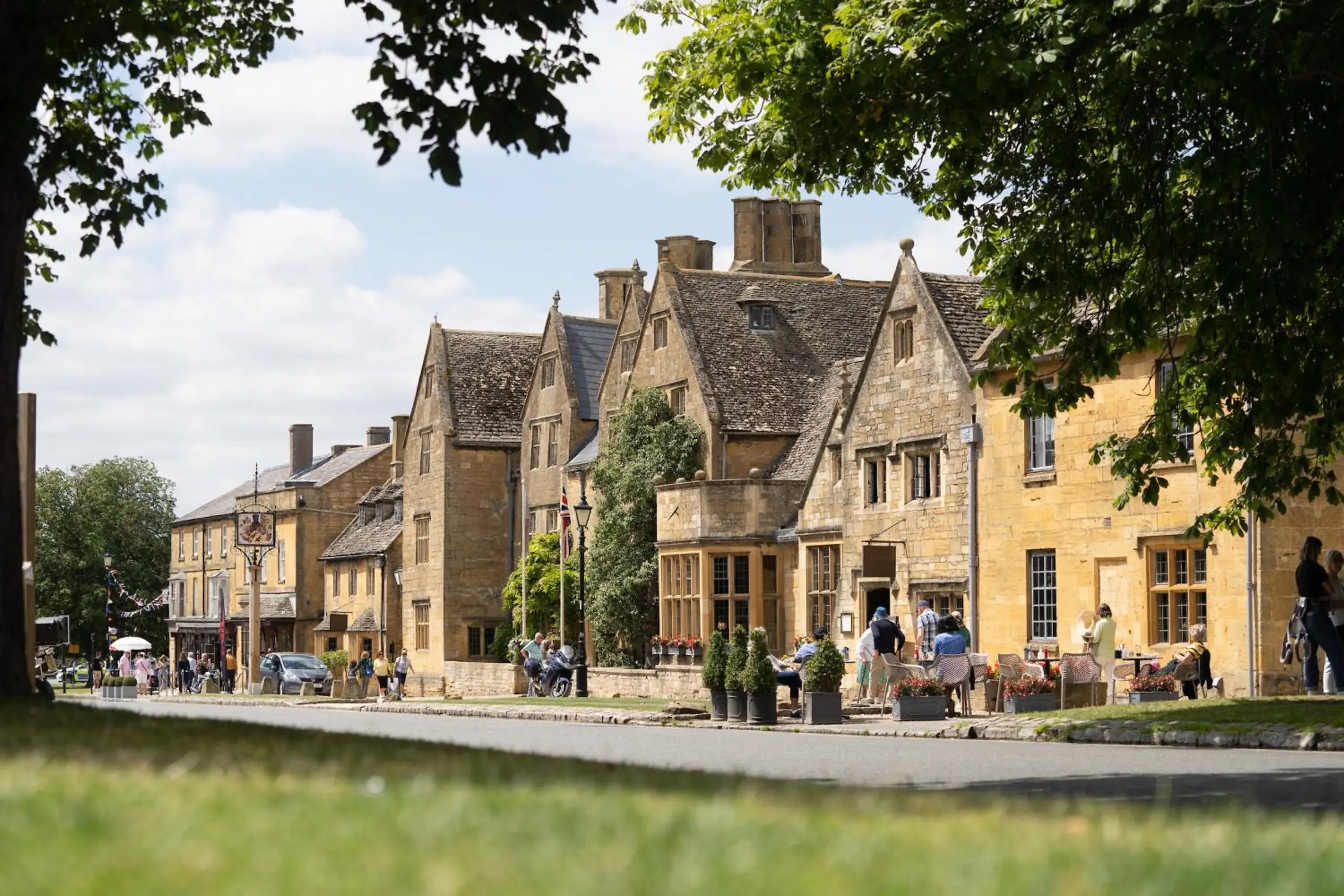 The Lygon Arms - an Iconic Luxury Hotel The Lygon Arms - an Iconic Luxury Hotel