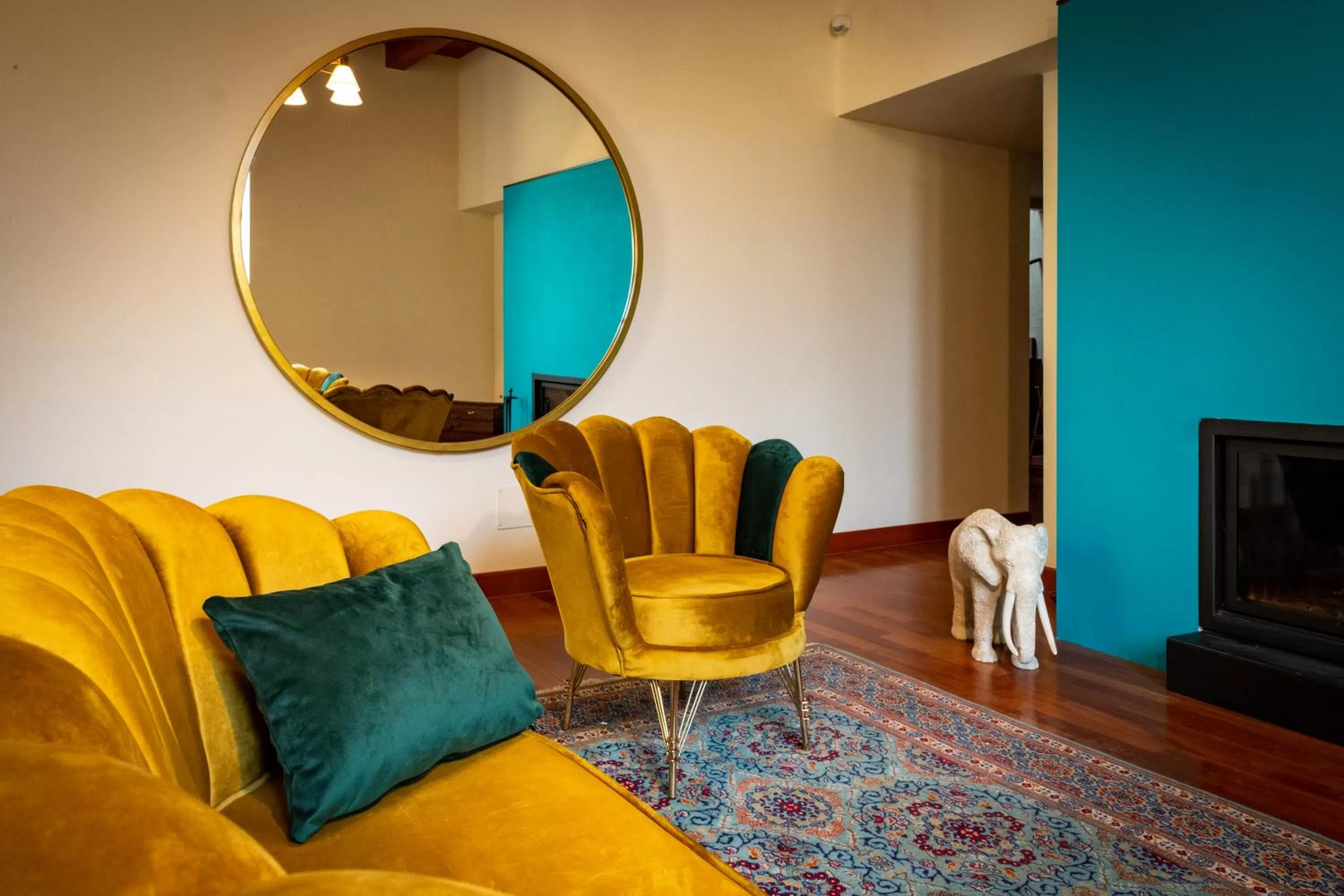 Communal lounge/ TV room, Seating Area in Borgo Antico B&b