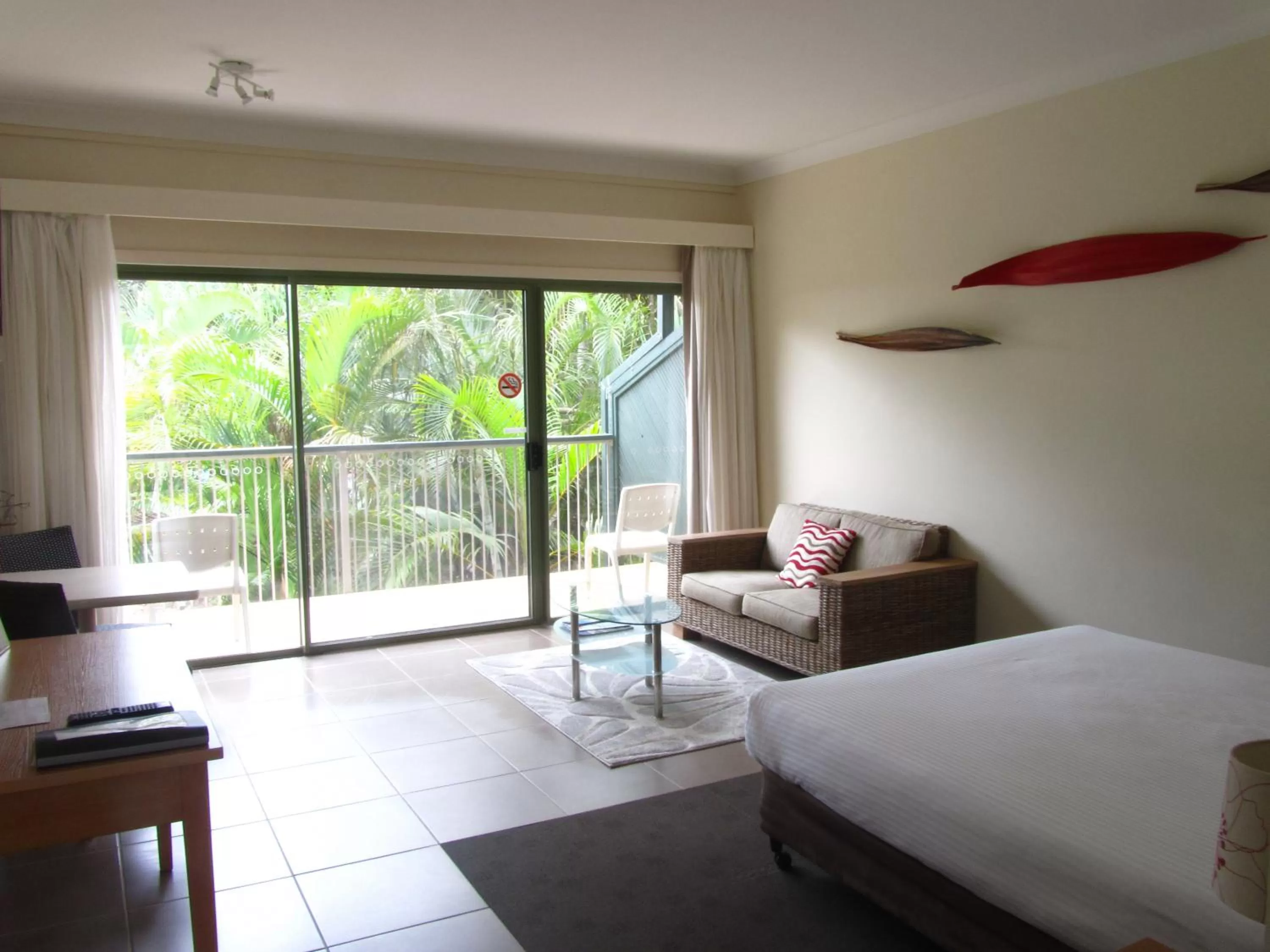 Seating area, Bed in Ballina Beach Resort