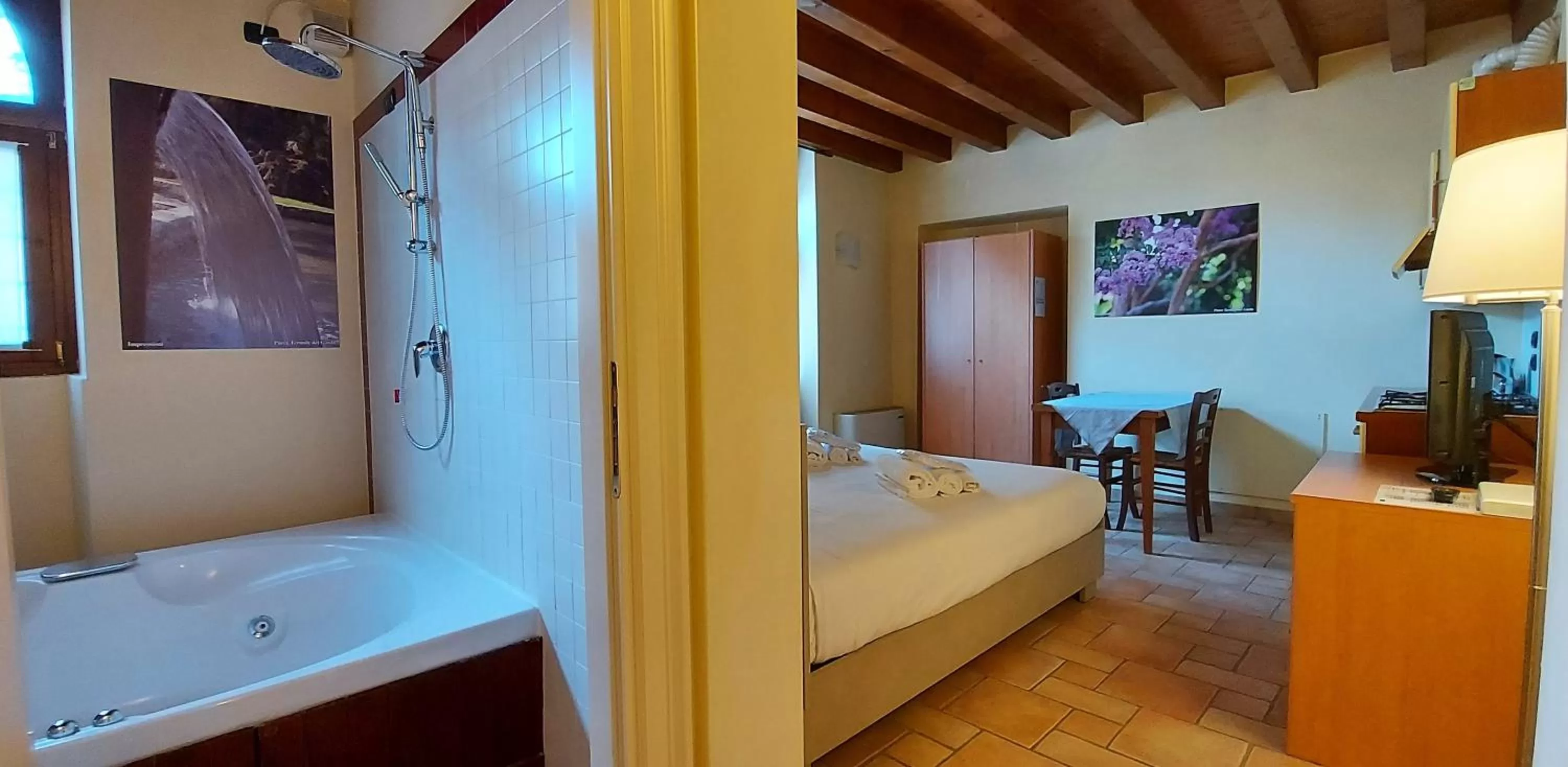 Hot Tub, Bed in Parco Termale di Villa Dei Cedri