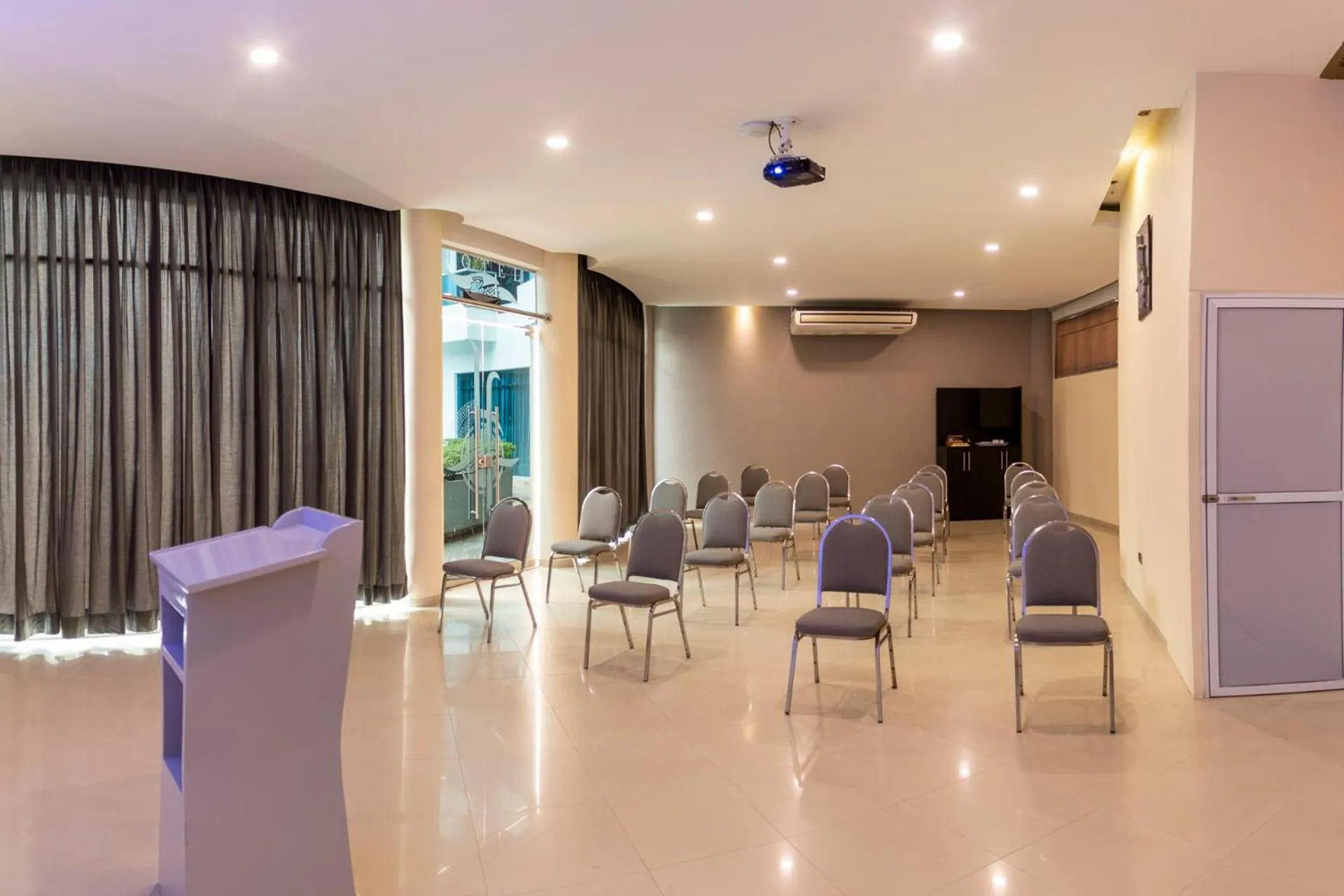 Business facilities in Hotel Florida Sinú