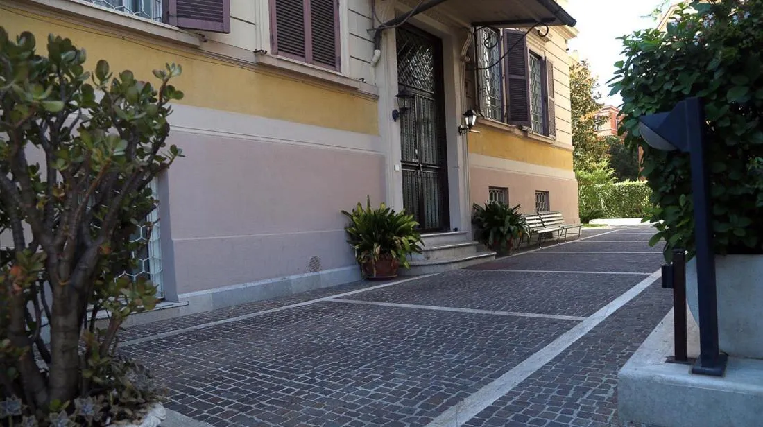 Property building in Roma Room Hotel