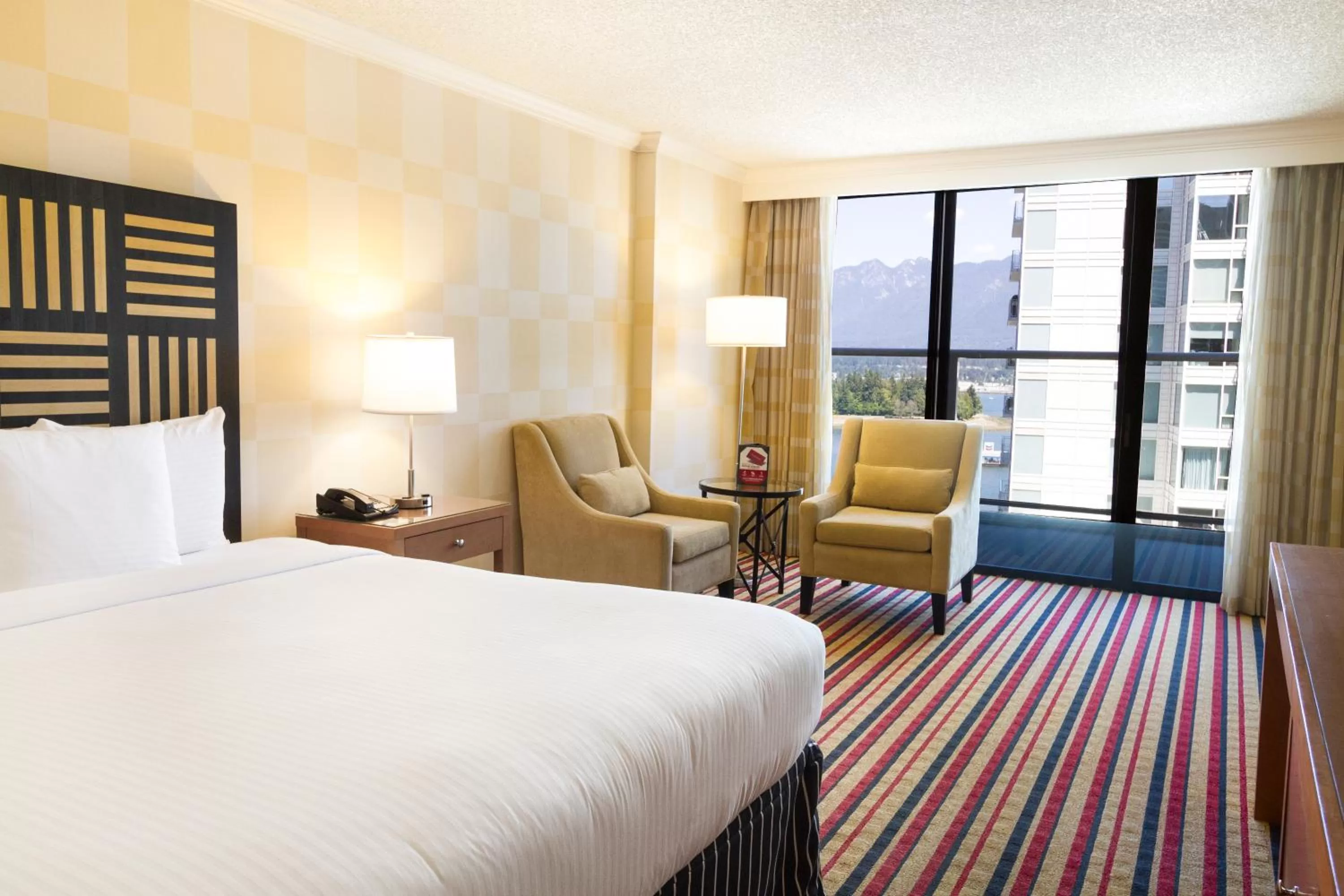 Bedroom, Bed in Pinnacle Hotel Harbourfront