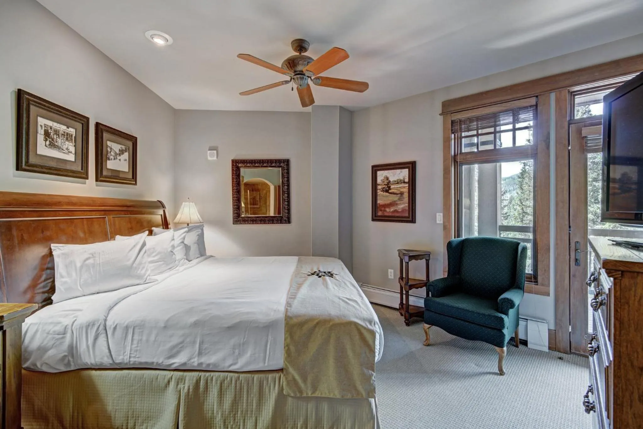 Photo of the whole room, Bed in Timbers & Lone Eagle by Keystone Resort