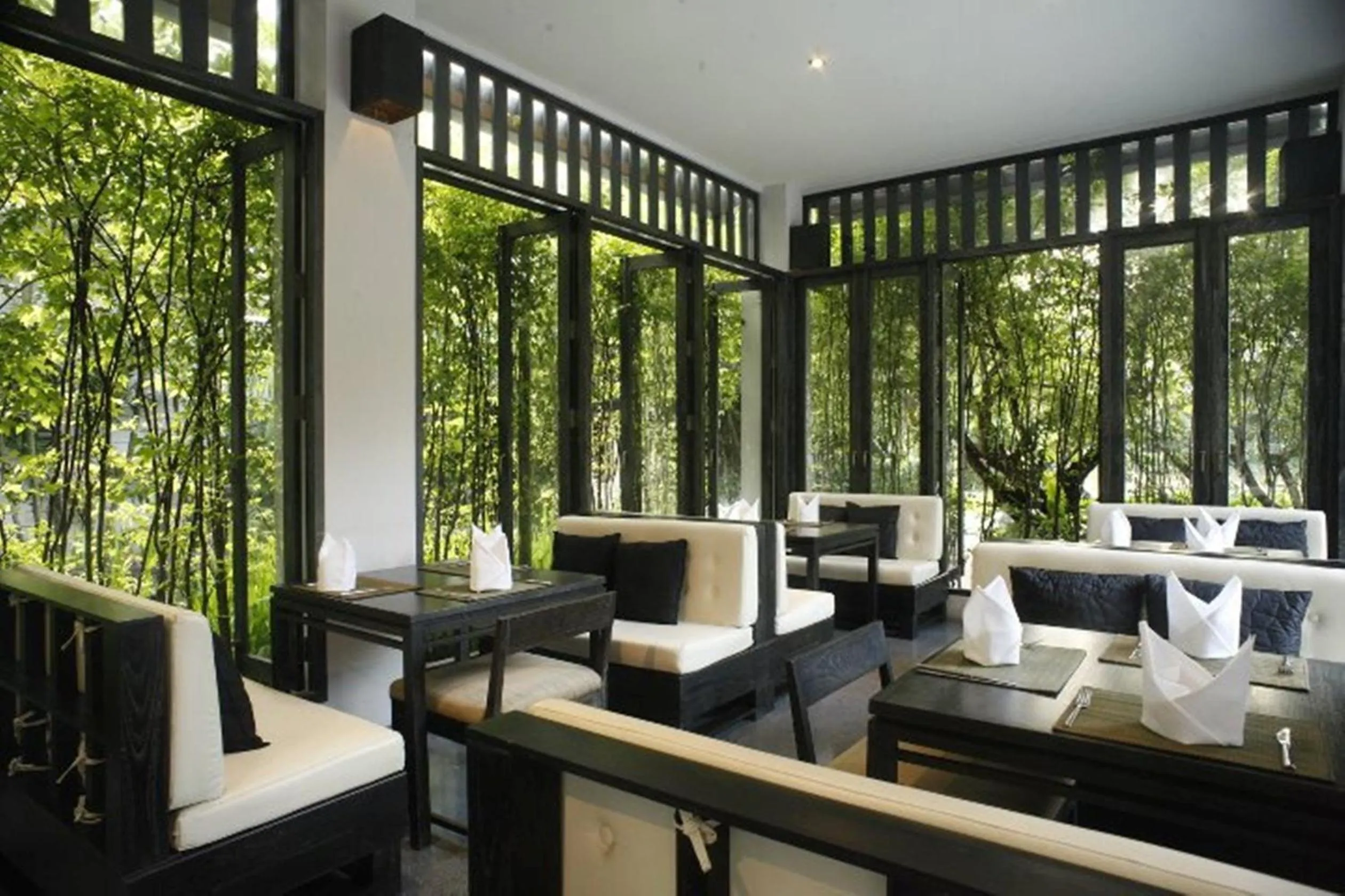 Restaurant/places to eat in Aruntara Riverside Boutique Hotel