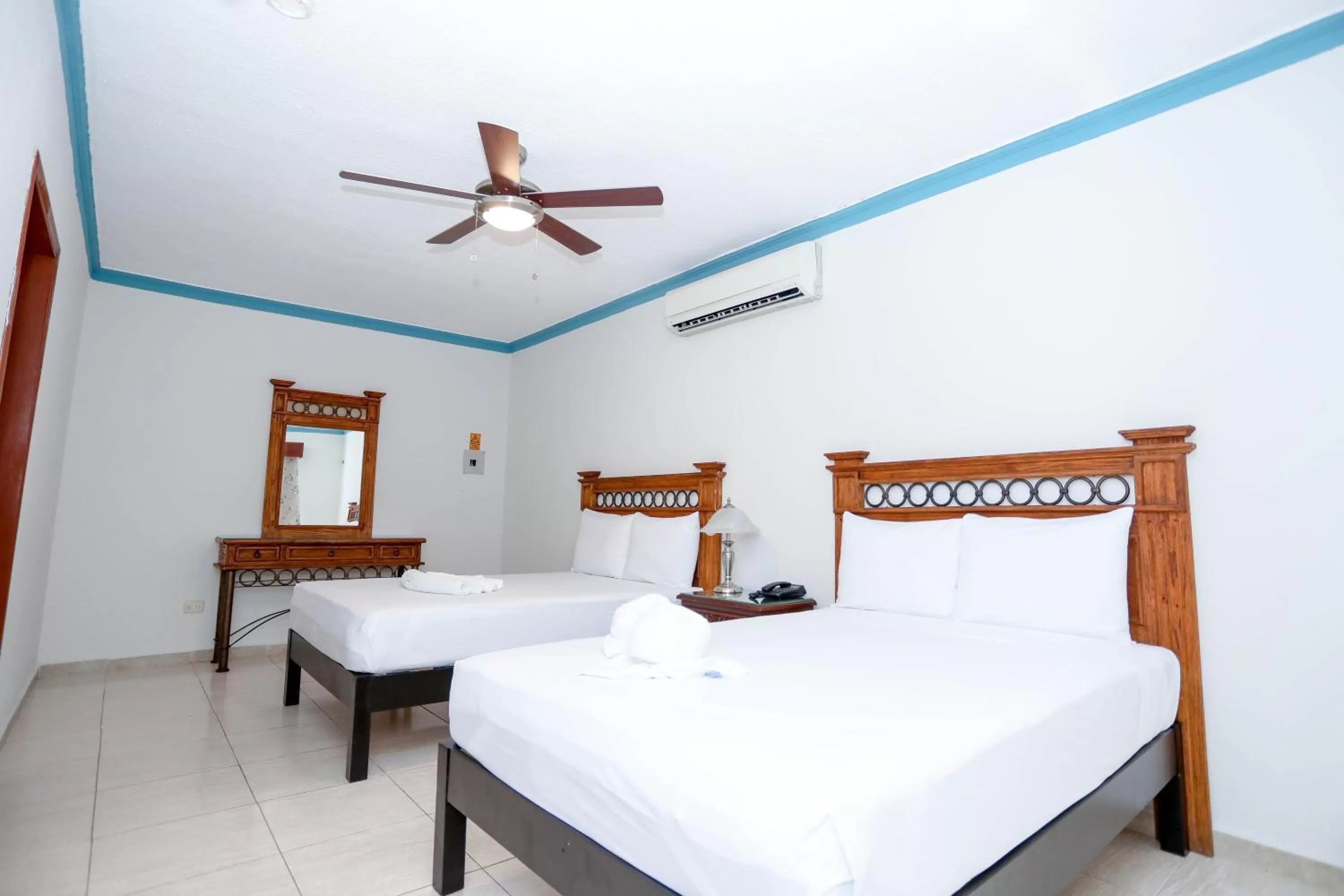 Bedroom in Hotel Avenida Cancun