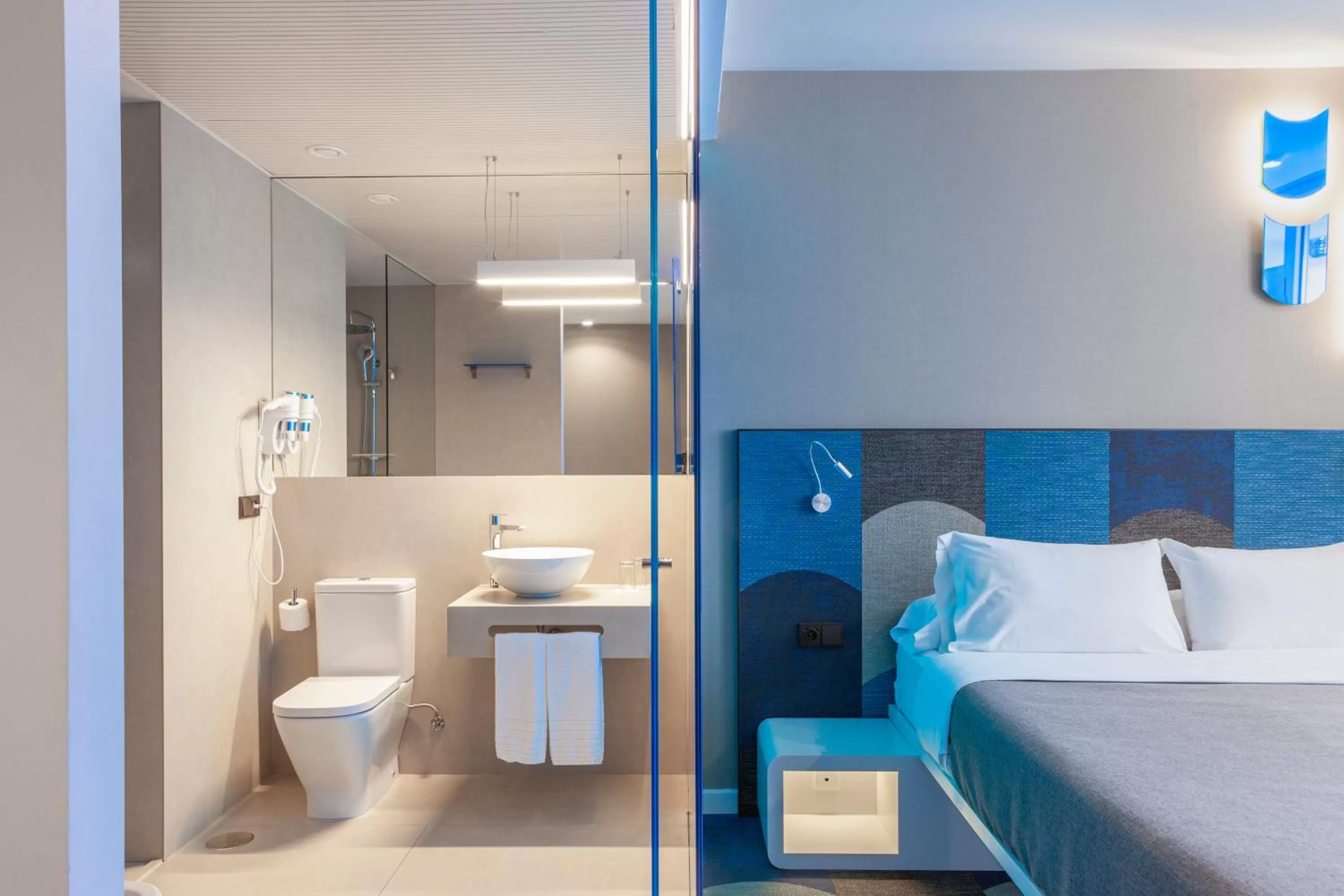 Photo of the whole room, Bed in Hotel Macià Sevilla Kubb