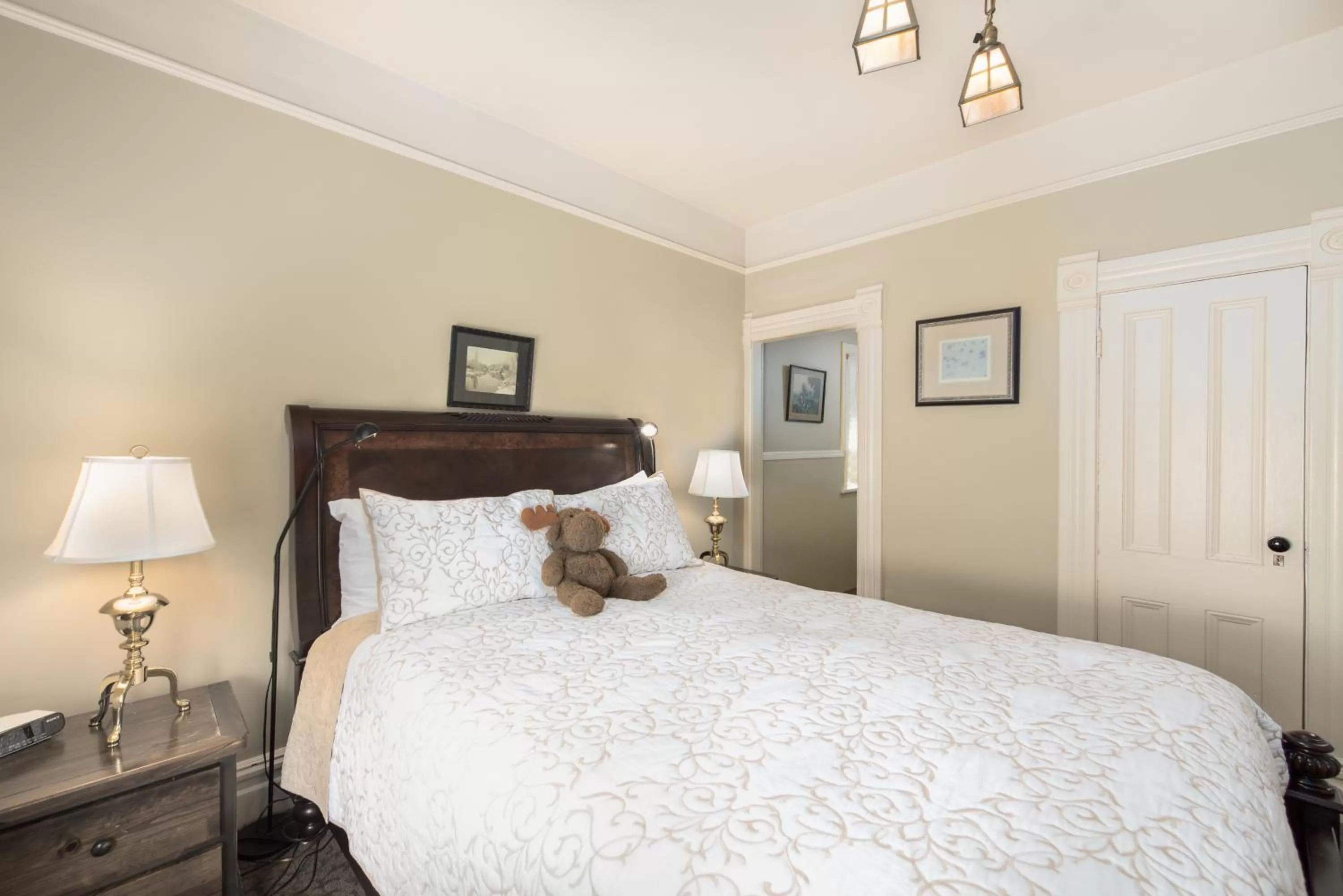 Bedroom, Bed in O Canada House Bed & Breakfast