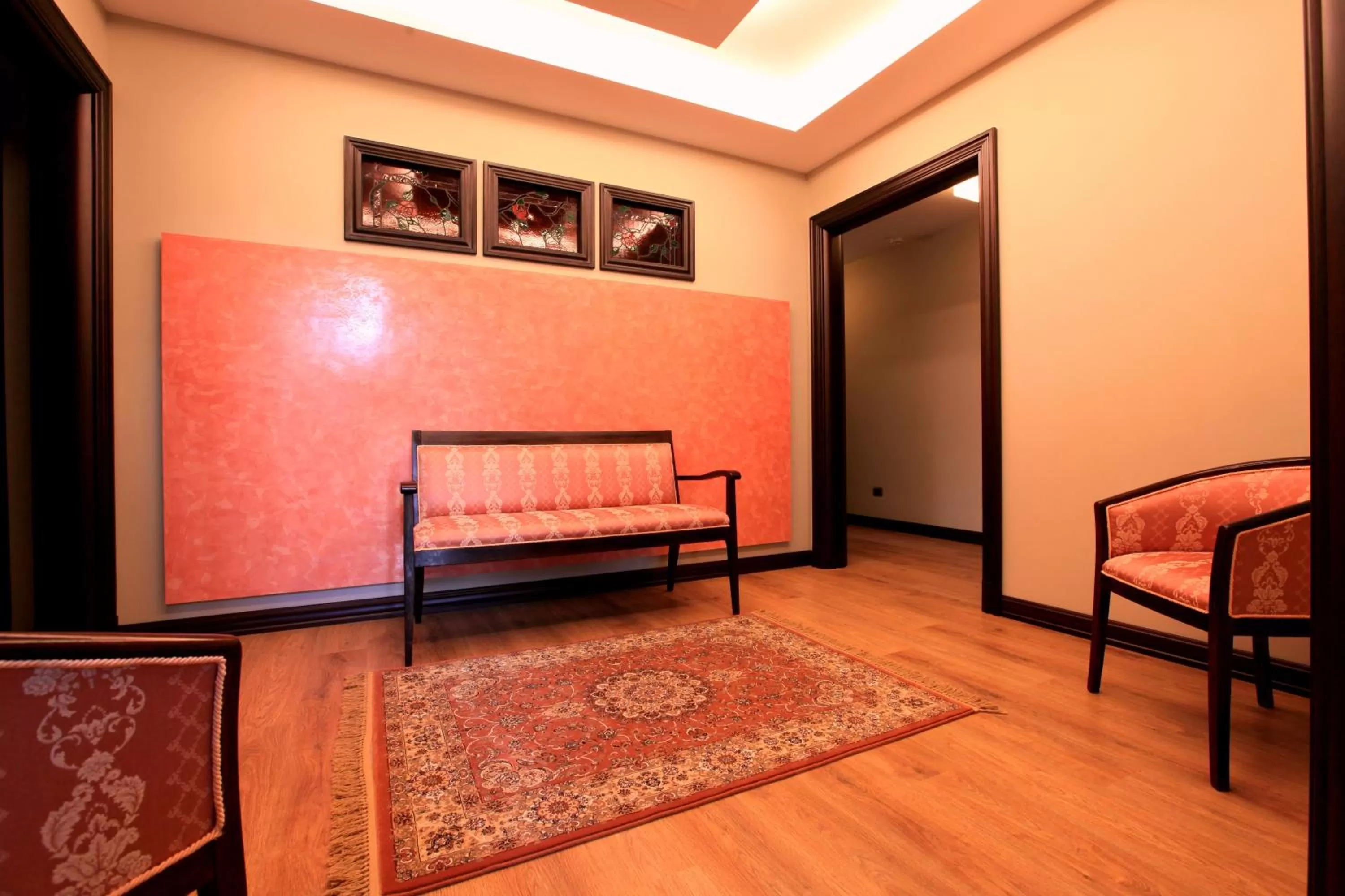 Lobby or reception, Bed in Hotel Victoria Tirana