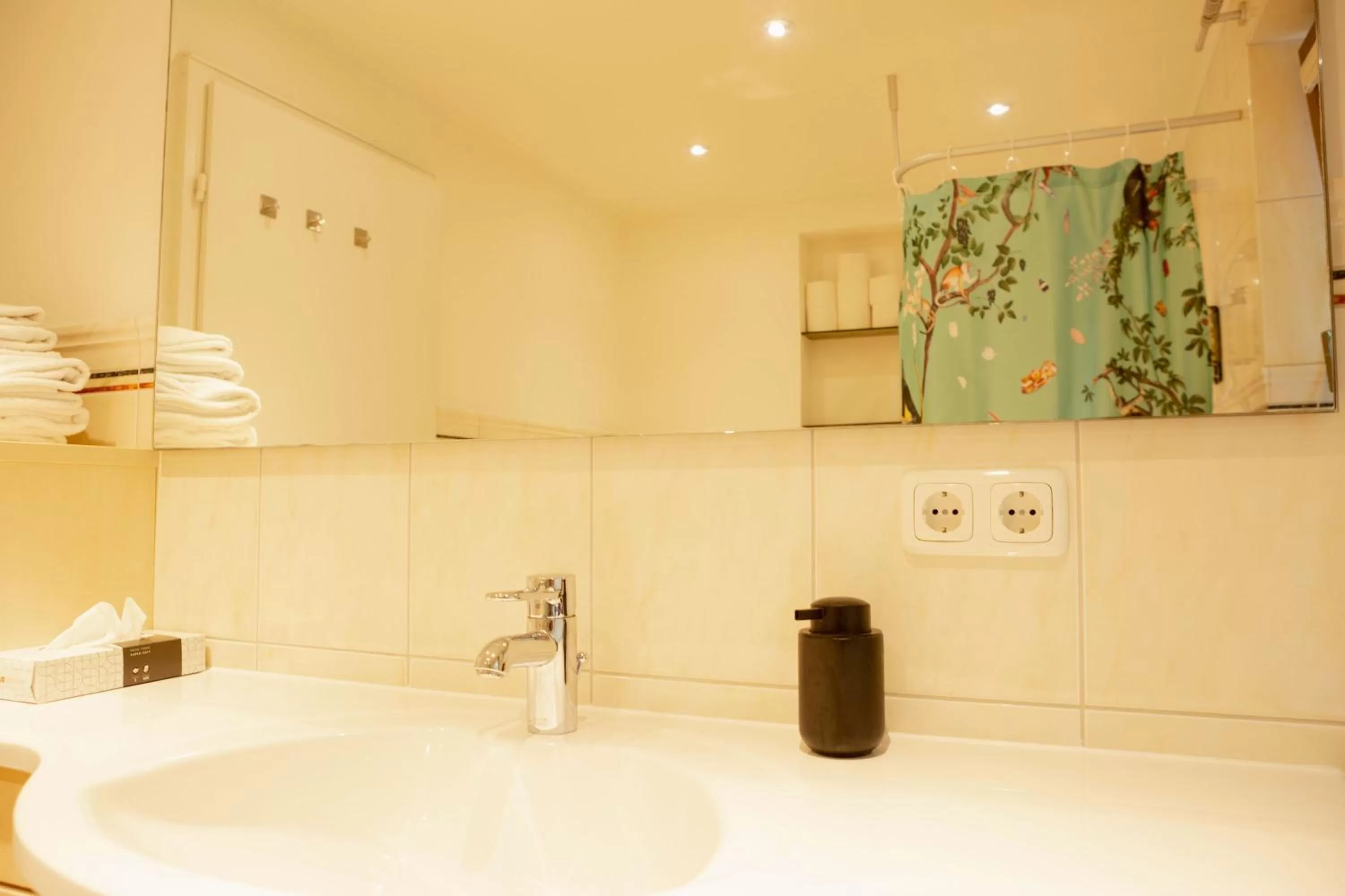 Bathroom in Strandhotel SüdSee Diessen am Ammersee