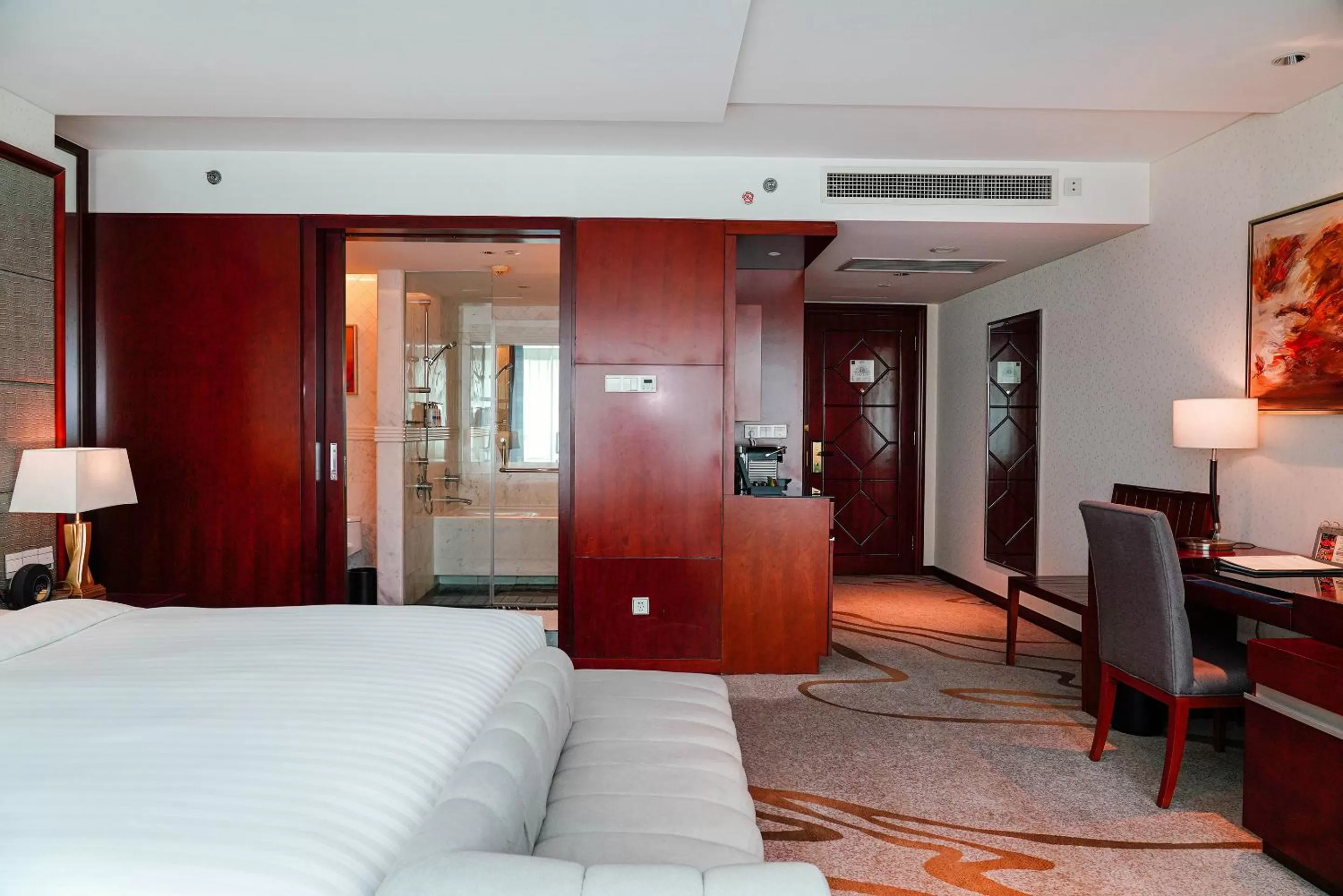 Photo of the whole room, Bed in Pullman Shanghai Central