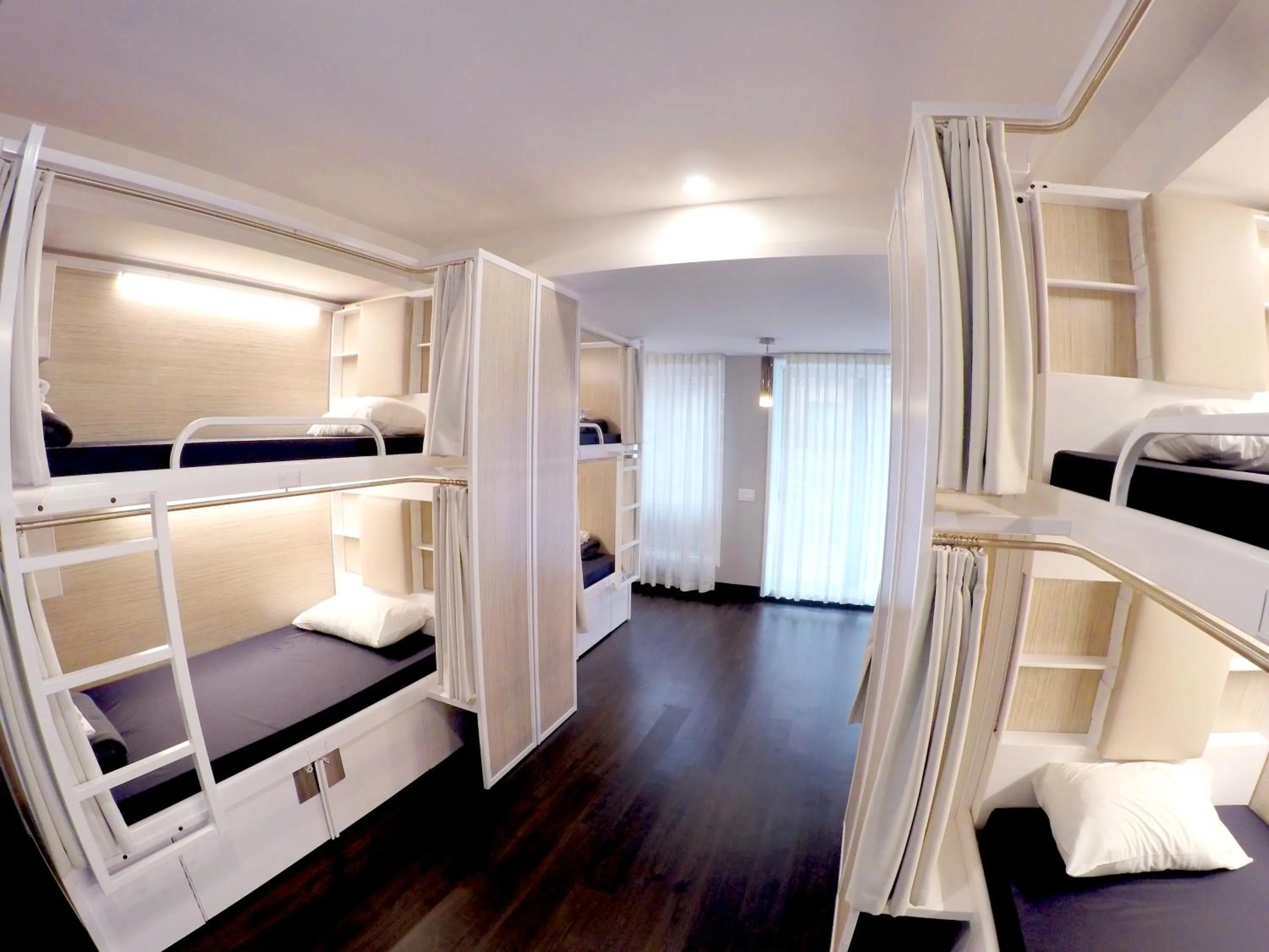 Shower, Bed in M Montreal Hostel