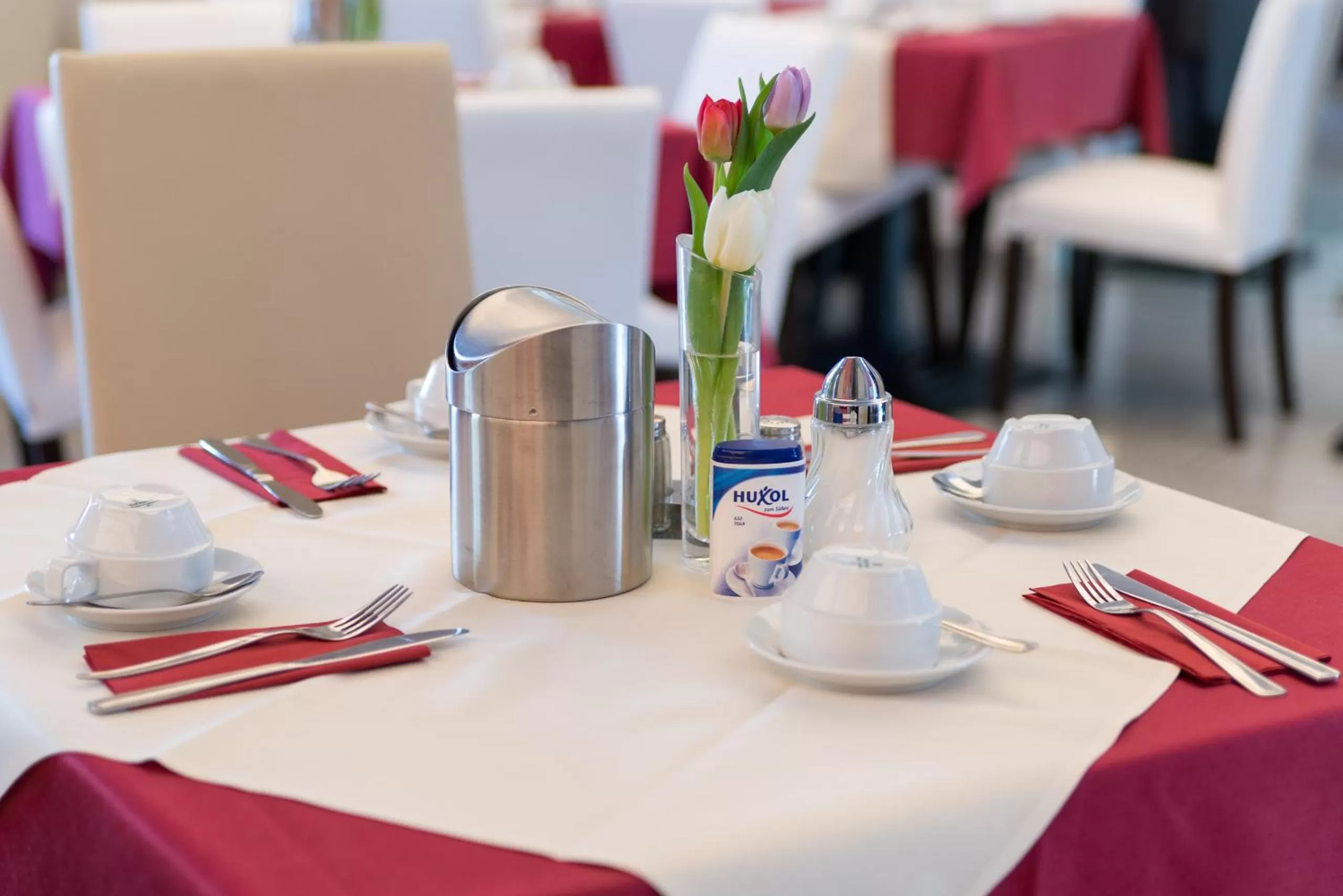 Restaurant/places to eat in Trip Inn Goethe Business Messe