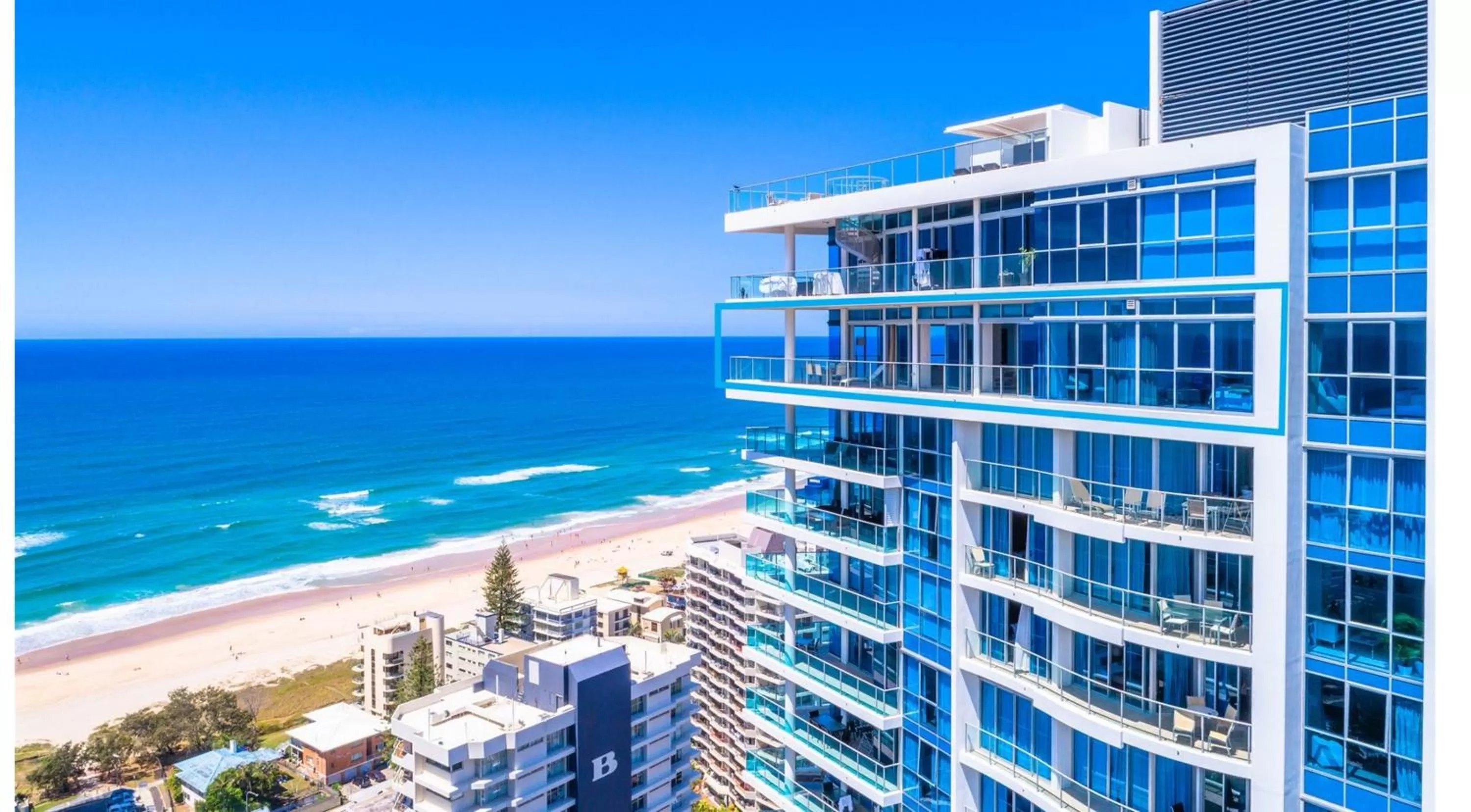 Property building in Artique Surfers Paradise - Official