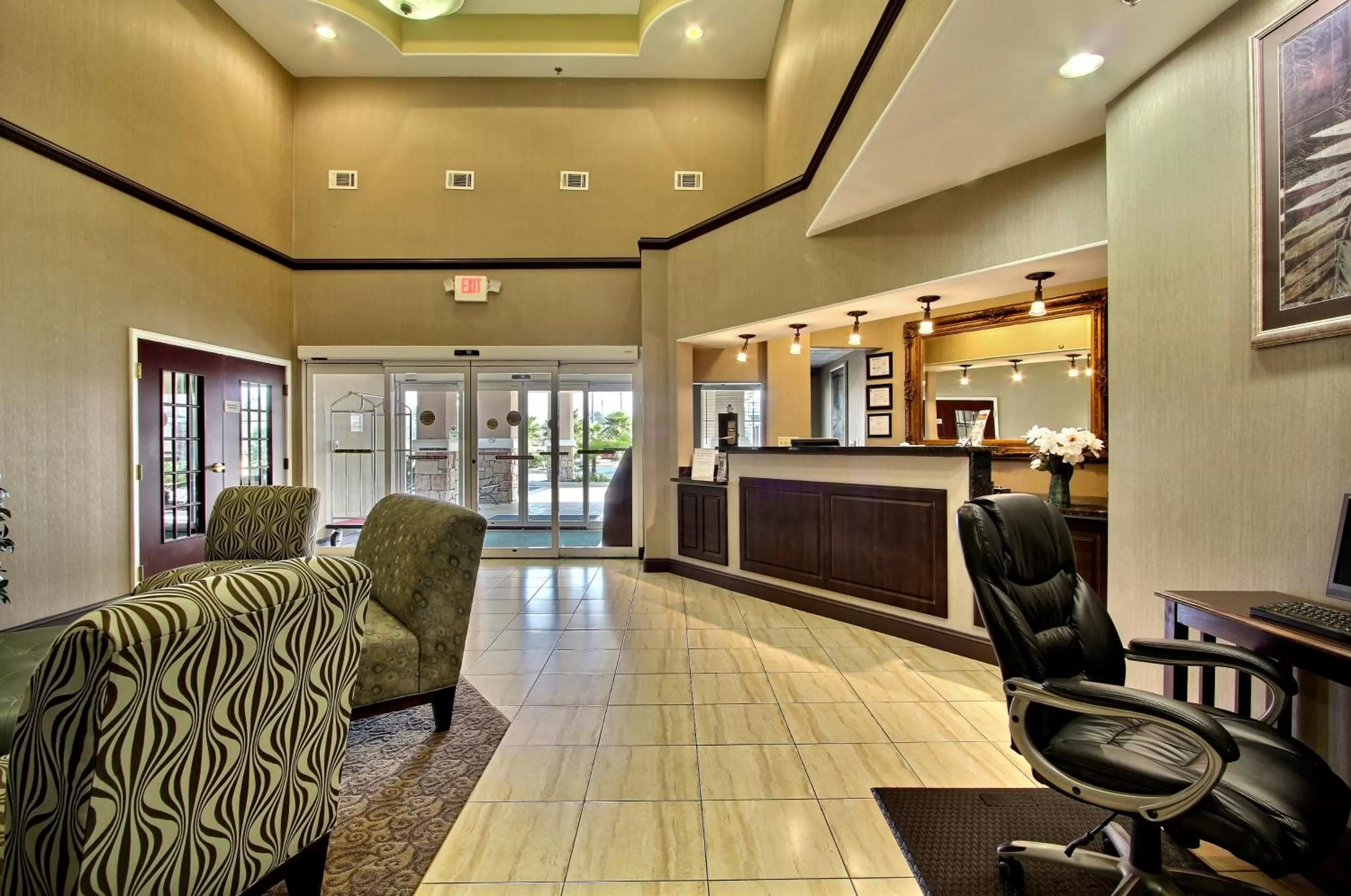 Lobby or reception in Magnolia Inn and Suites Pooler