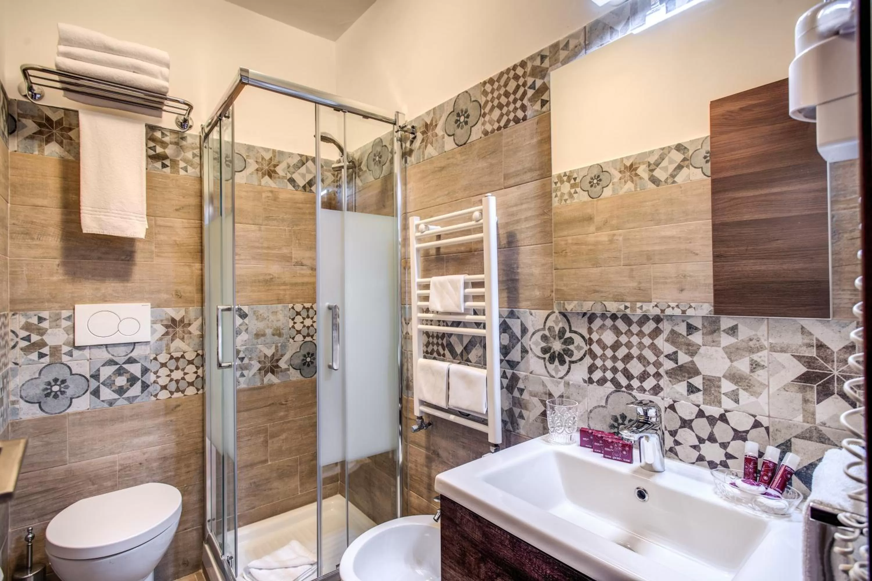 Bathroom in Rome Garden Hotel