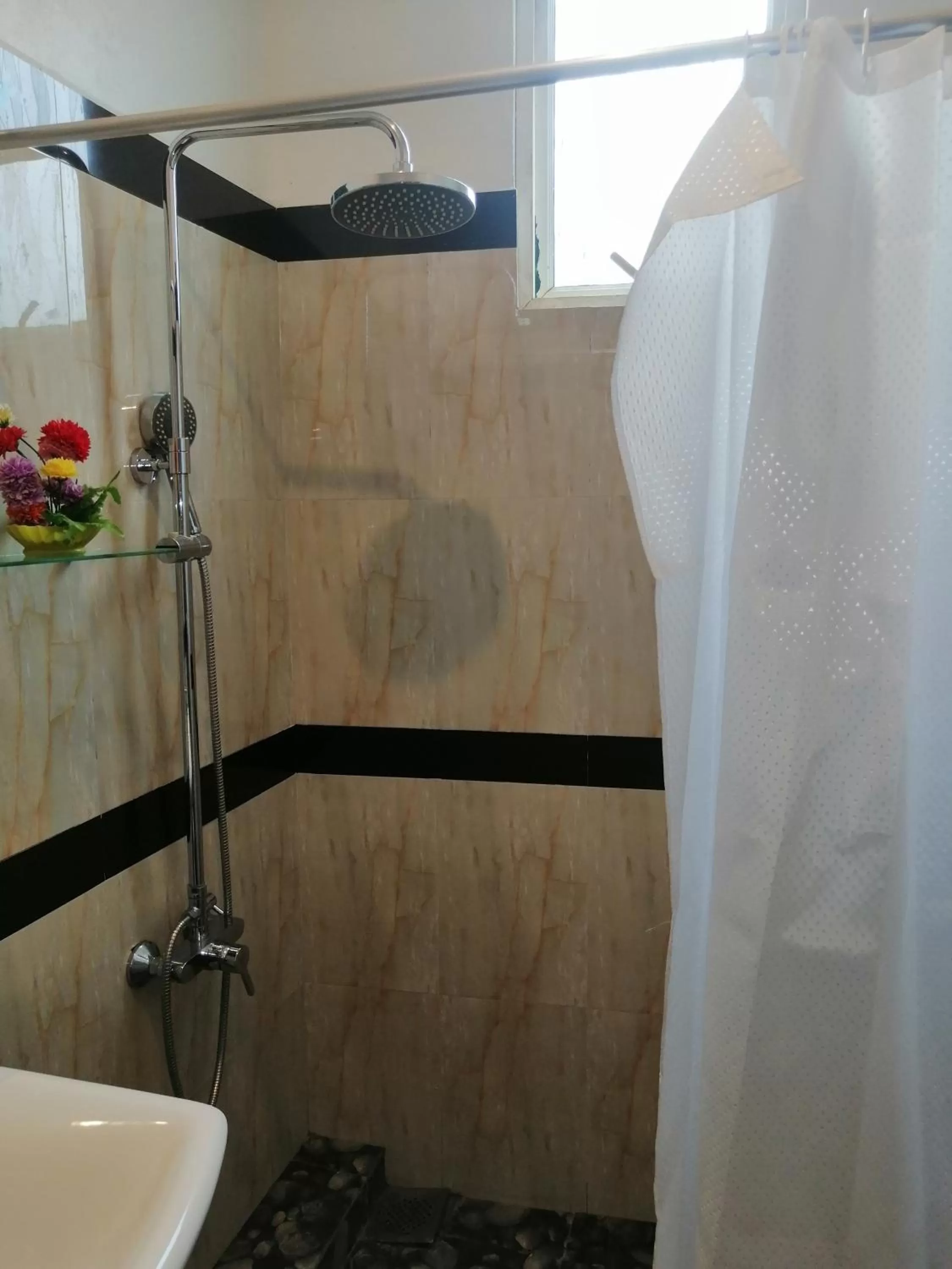 Le Petit Hotel & Restaurant