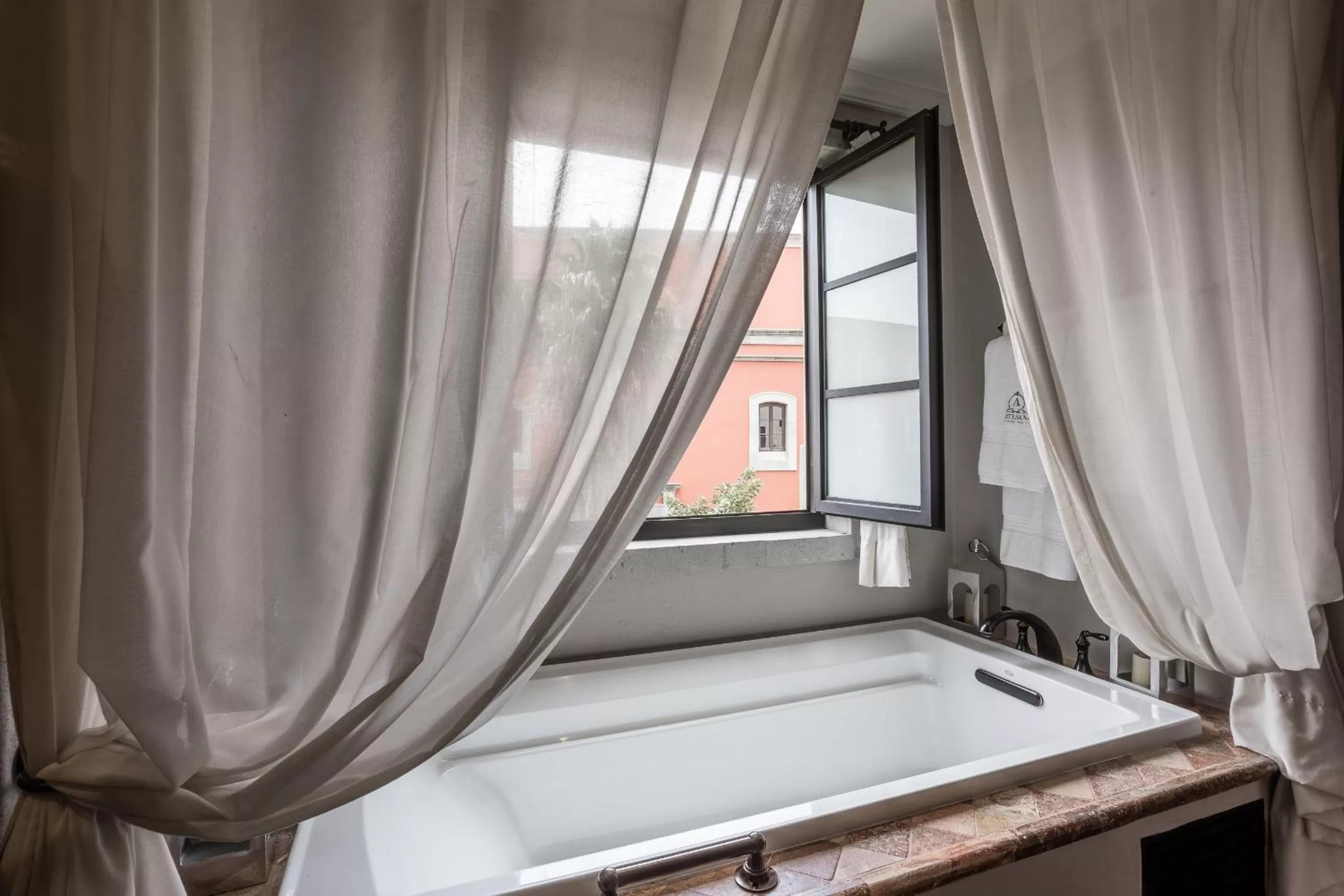 Bathroom in Artesana Luxury Villa